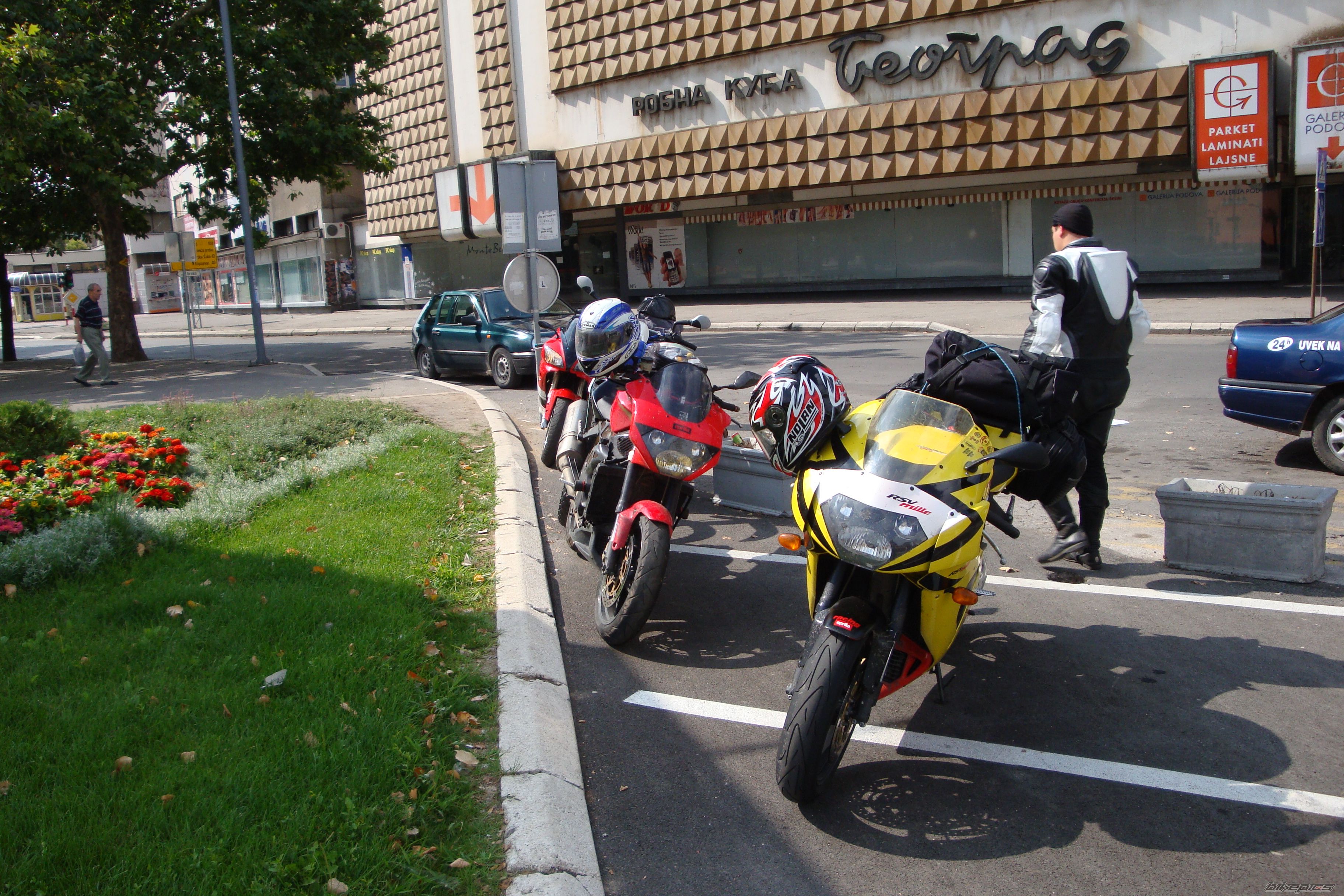 2001 APRILIA RSV 1000 MILLE | Picture 1366518 motorcycle photo