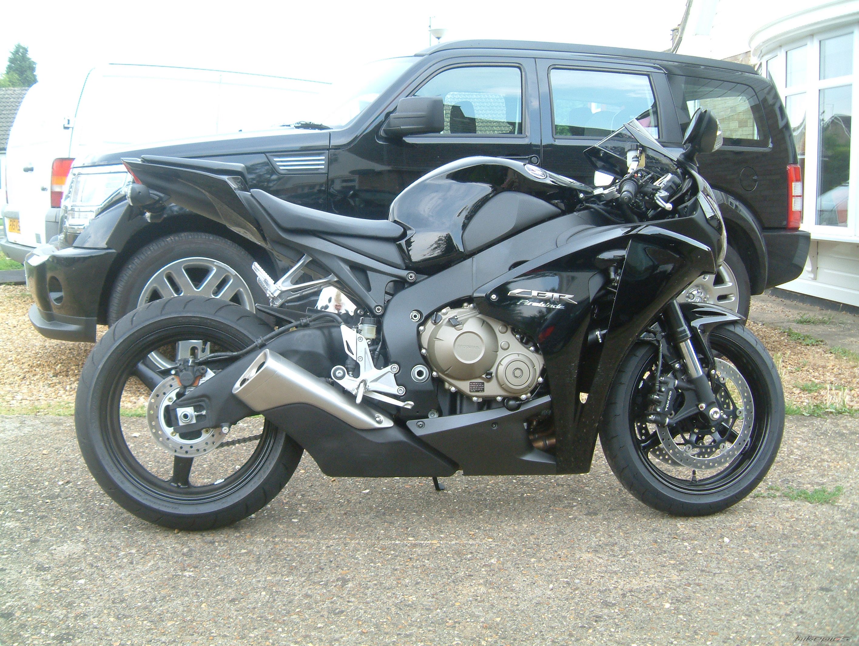 2008 HONDA CBR 1000  RR | Picture 1368044 motorcycle photo