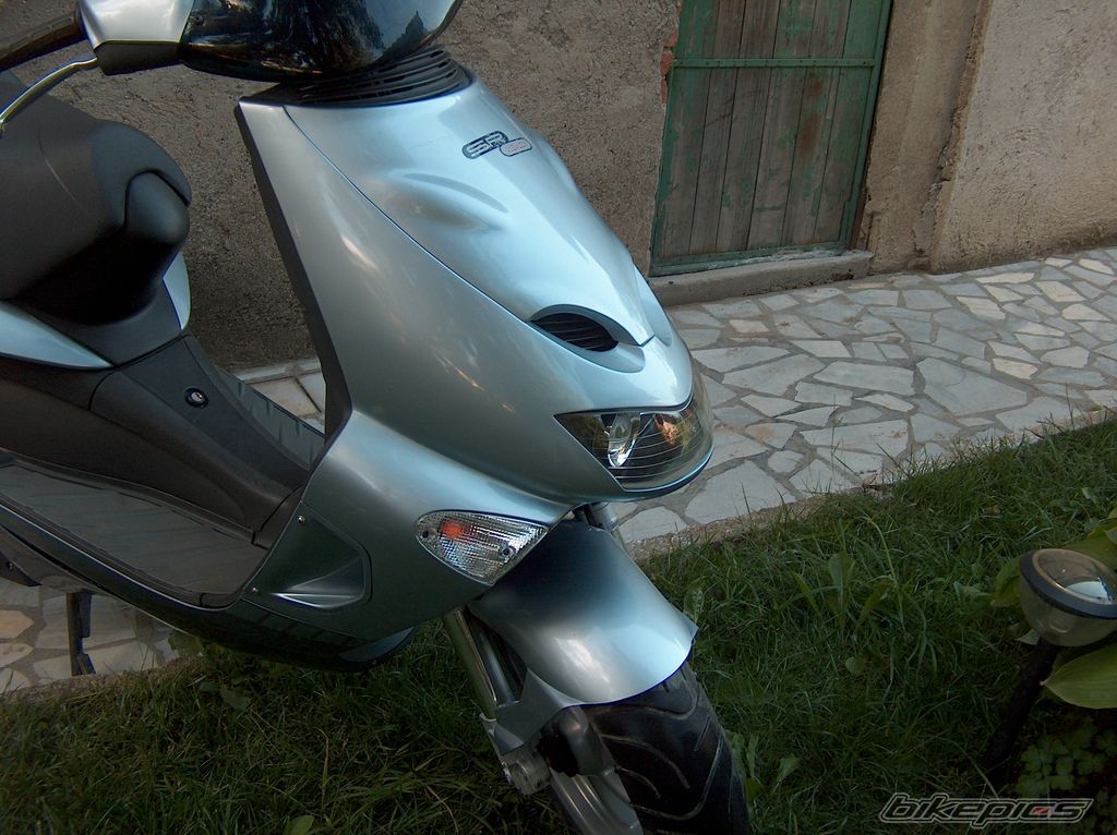 2001 APRILIA SR 125 | Picture 1369388 motorcycle photo