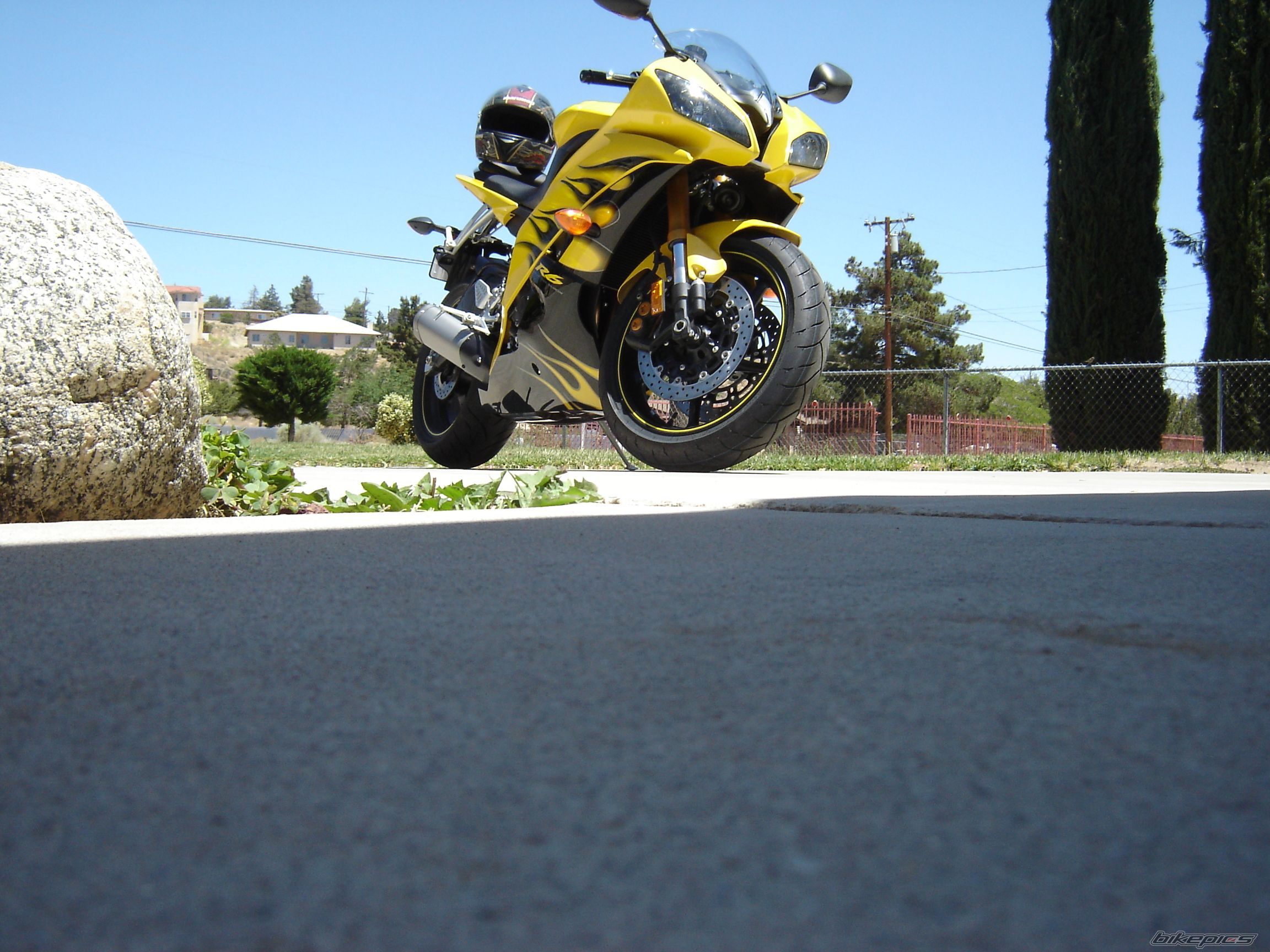 2008 YAMAHA YZF R6 | Picture 1369919 motorcycle photo