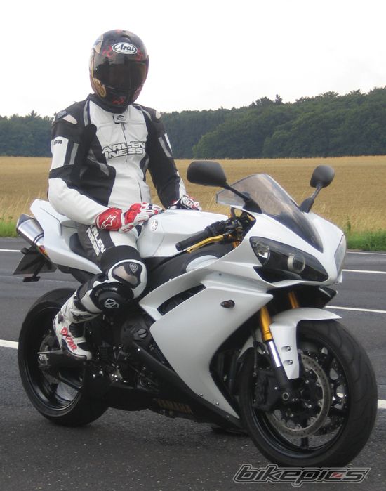 2007 YAMAHA YZF R1 | Picture 1370445 motorcycle photo