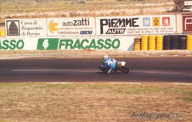 2001 YAMAHA SZR 660 | Picture 13709 motorcycle photo