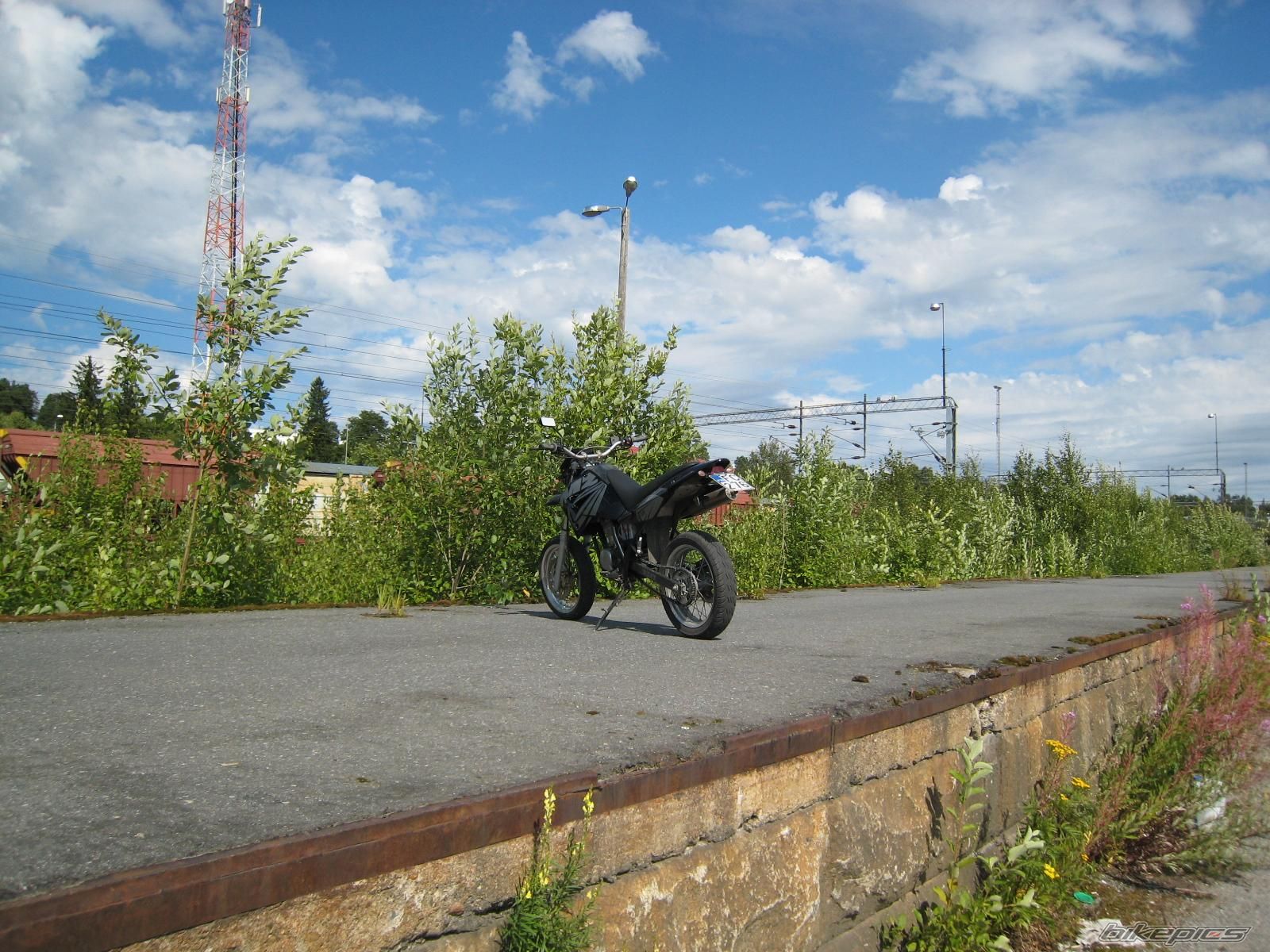 2005 MZ 125SM | Picture 1371032 motorcycle photo