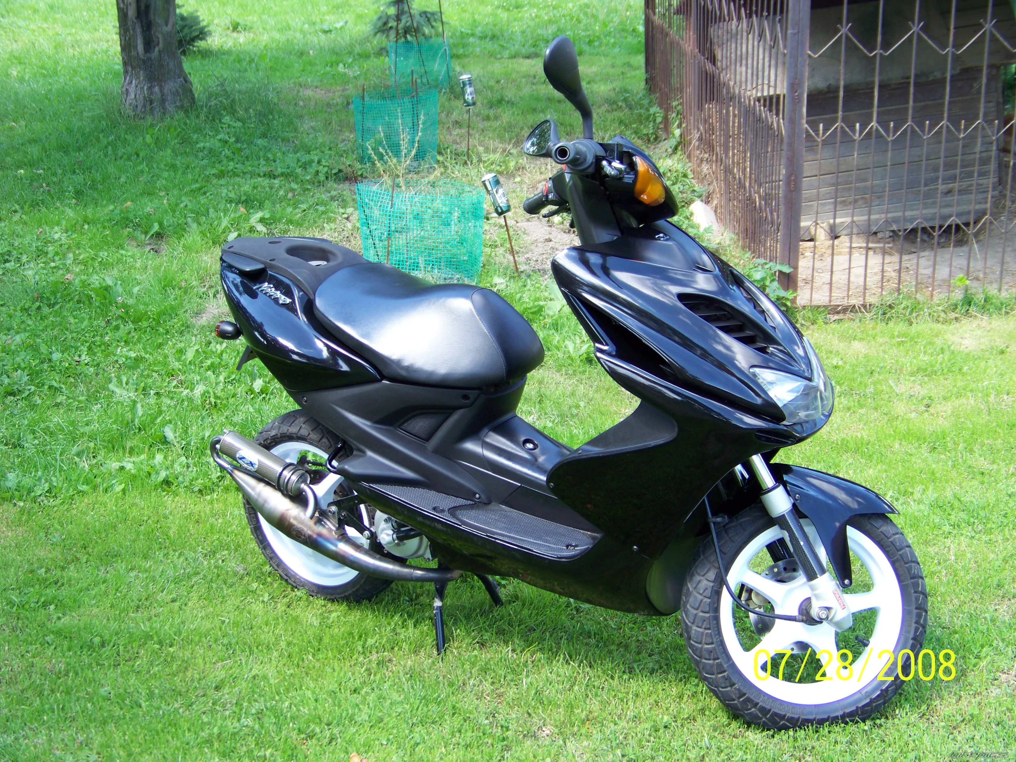 2002 YAMAHA AEROX 50 | Picture 1372213 motorcycle photo