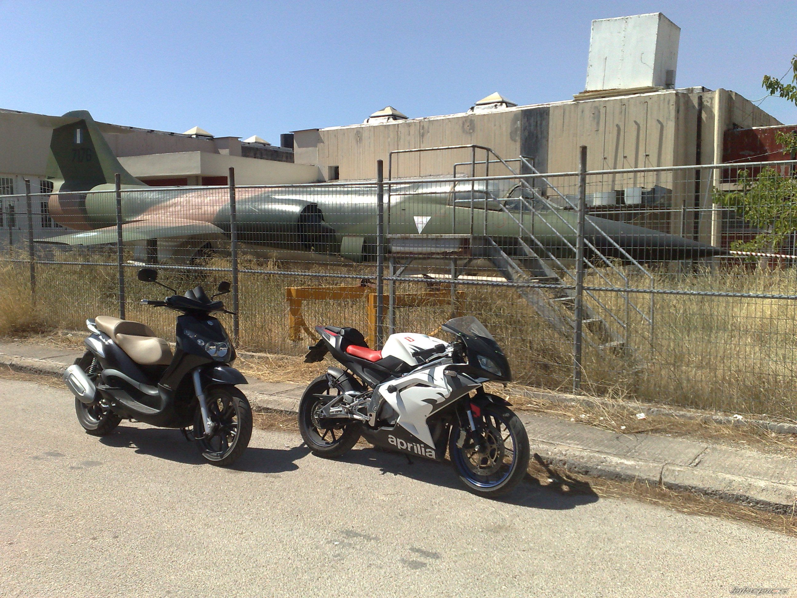 2008 PIAGGIO BEVERLY 200 | Picture 1372574 motorcycle photo