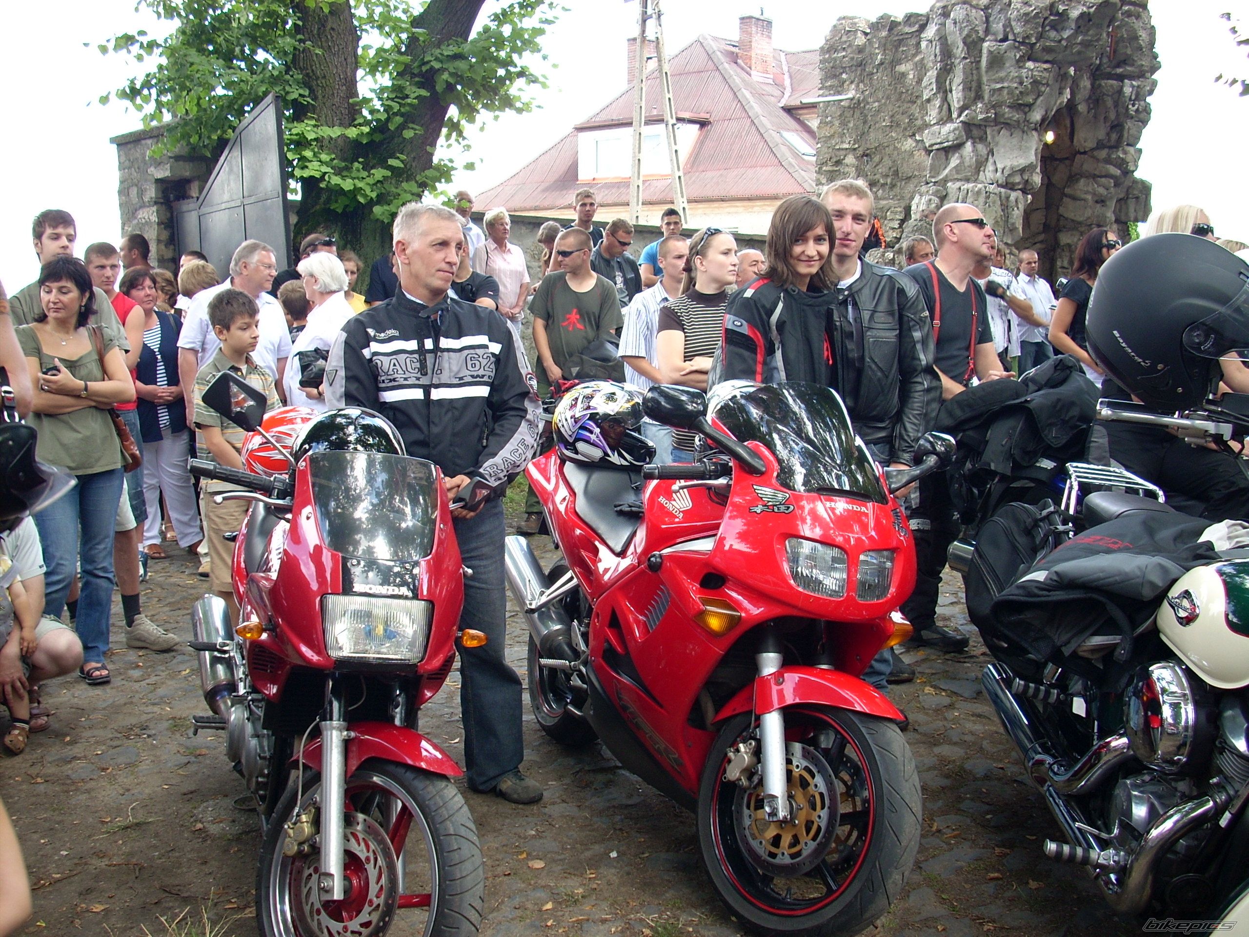 1996 HONDA VFR 750 | Picture 1376535 motorcycle photo