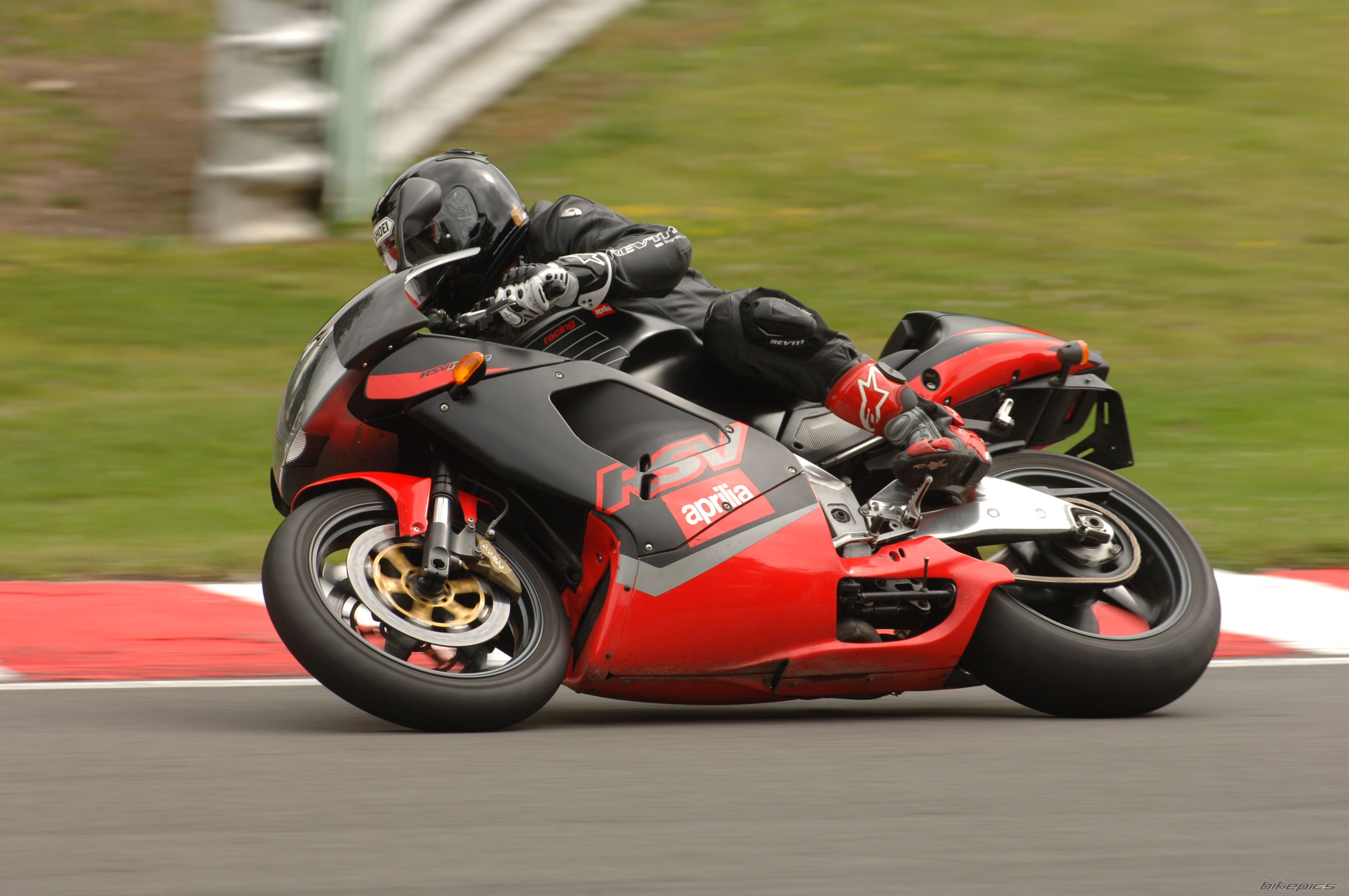 2001 APRILIA RSV 1000 MILLE | Picture 1378219 motorcycle photo