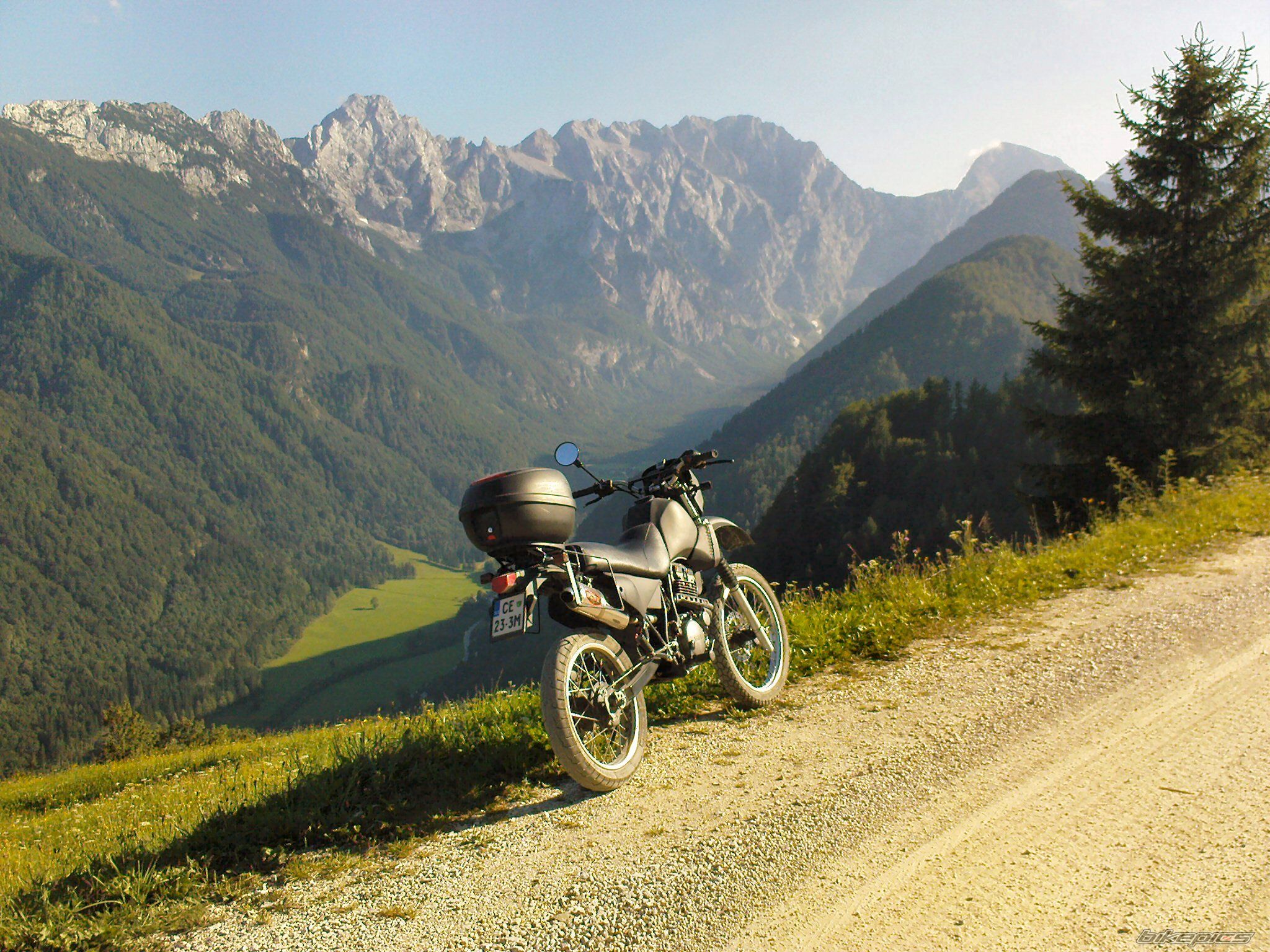 1993 YAMAHA XT 350 | Picture 1379016 motorcycle photo
