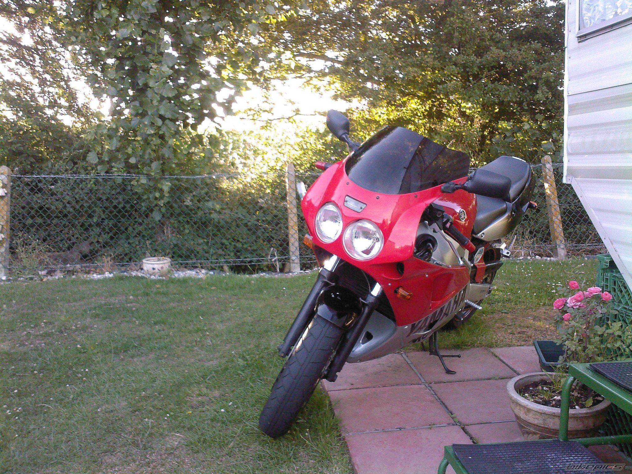 1989 YAMAHA FZR 1000 | Picture 1379087 motorcycle photo