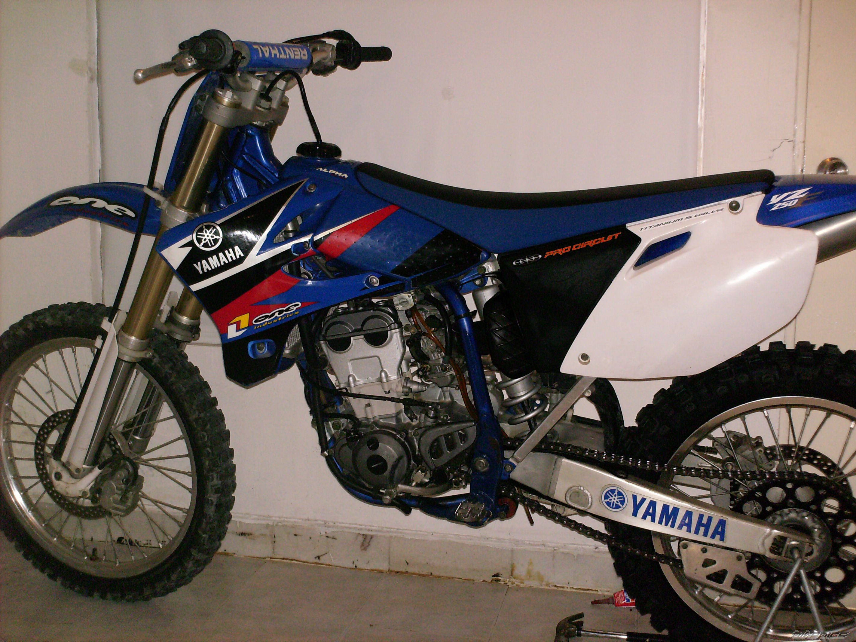 2004 YAMAHA YZ 250F | Picture 1379174 motorcycle photo
