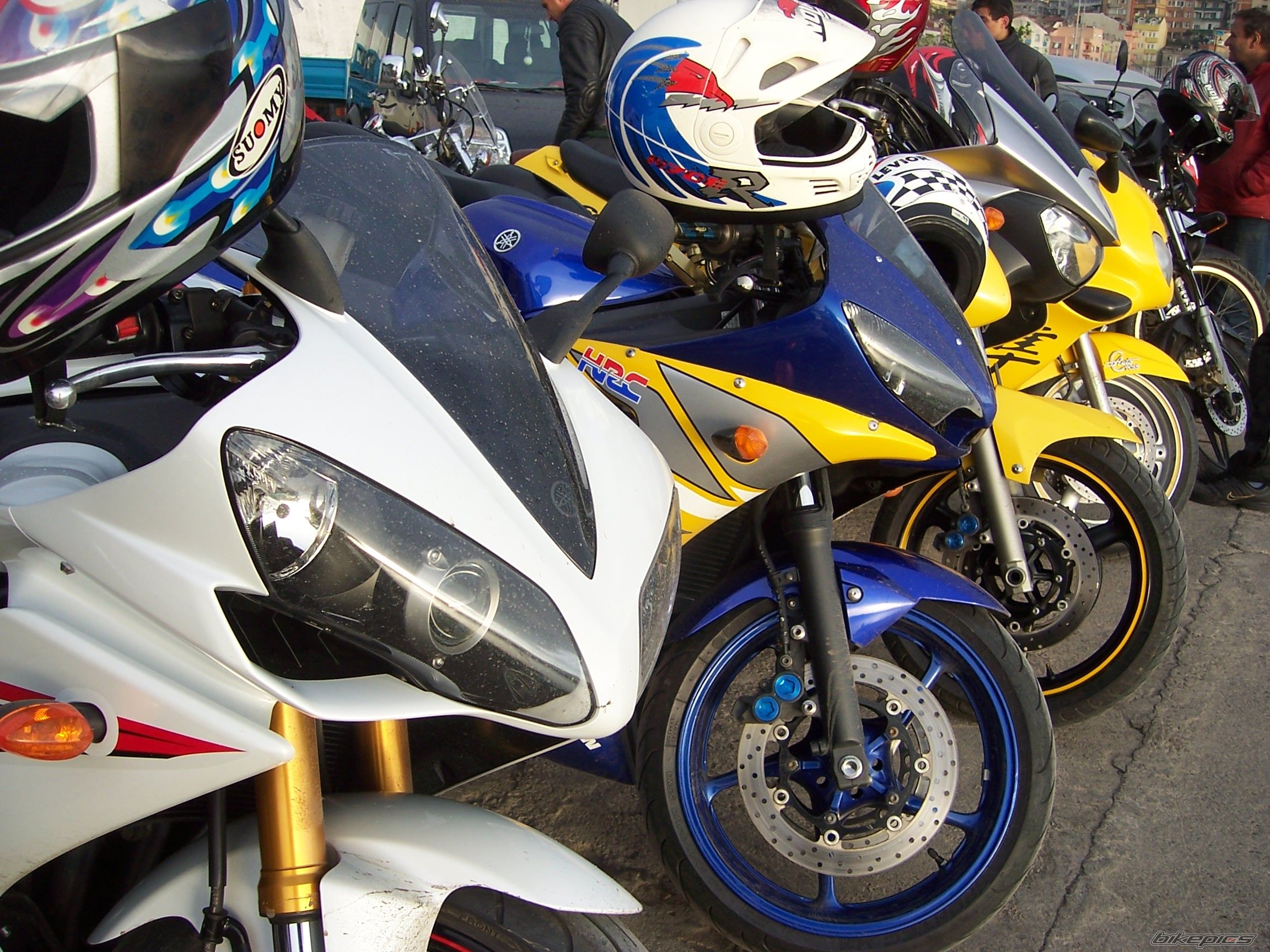 2008 YAMAHA YZF R1 | Picture 1379841 motorcycle photo