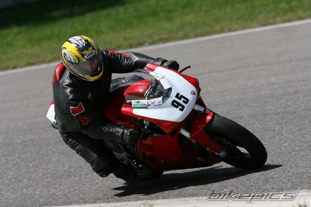 2001 DUCATI 748 | Picture 1379925 motorcycle photo