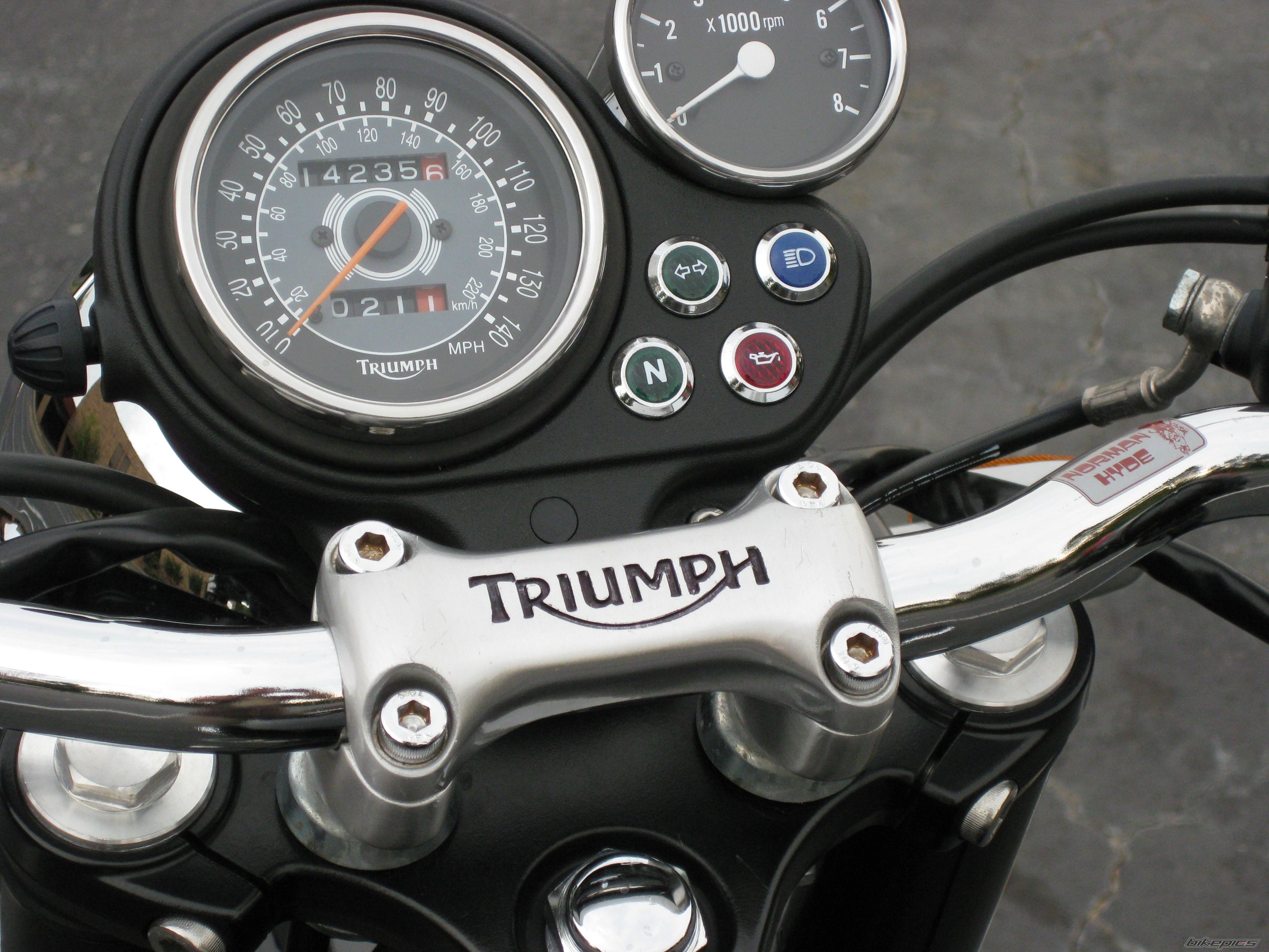 2007 TRIUMPH BONNEVILLE | Picture 1380325 motorcycle photo