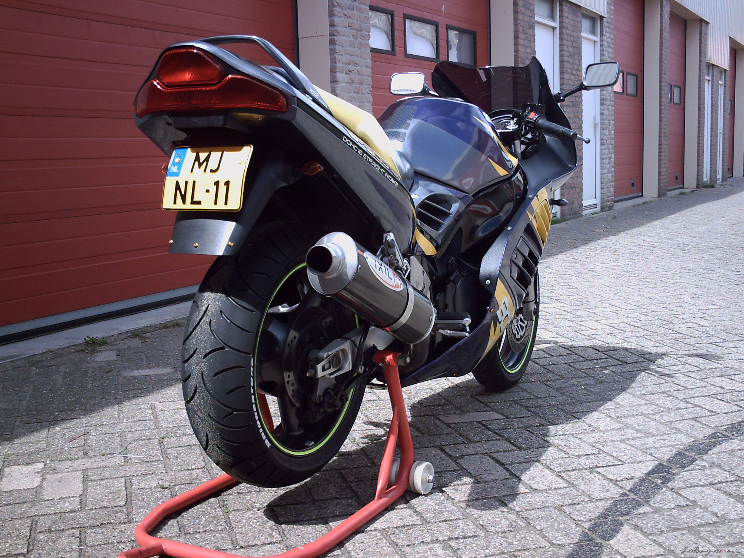 1994 SUZUKI RF 900 | Picture 1380525 motorcycle photo