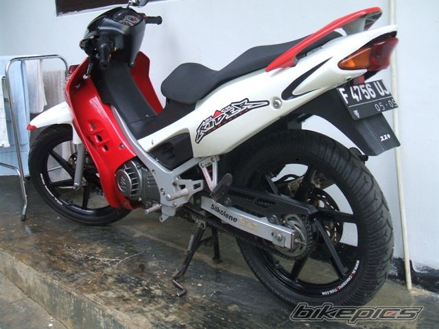 2009 SUZUKI SATRIA 120 | Picture 1383493 motorcycle photo