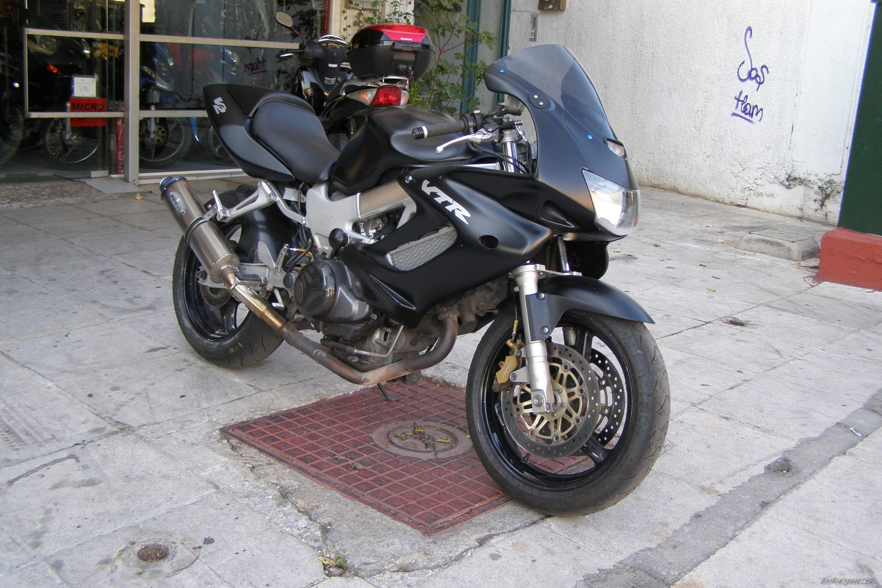 1999 HONDA VTR 1000 | Picture 1383855 motorcycle photo