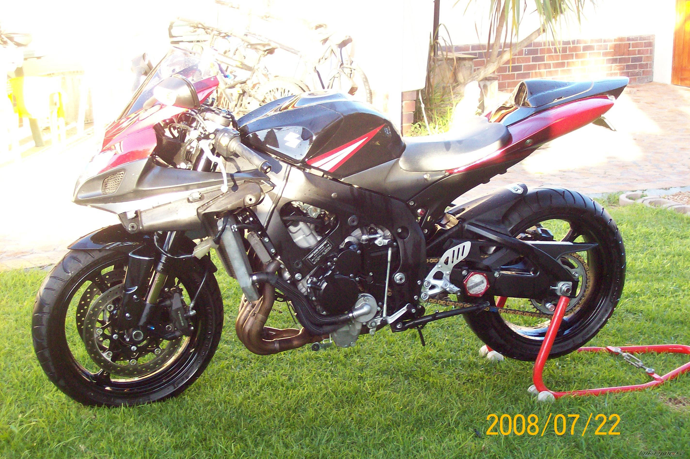 2006 SUZUKI GSX R 750 | Picture 1385008 motorcycle photo