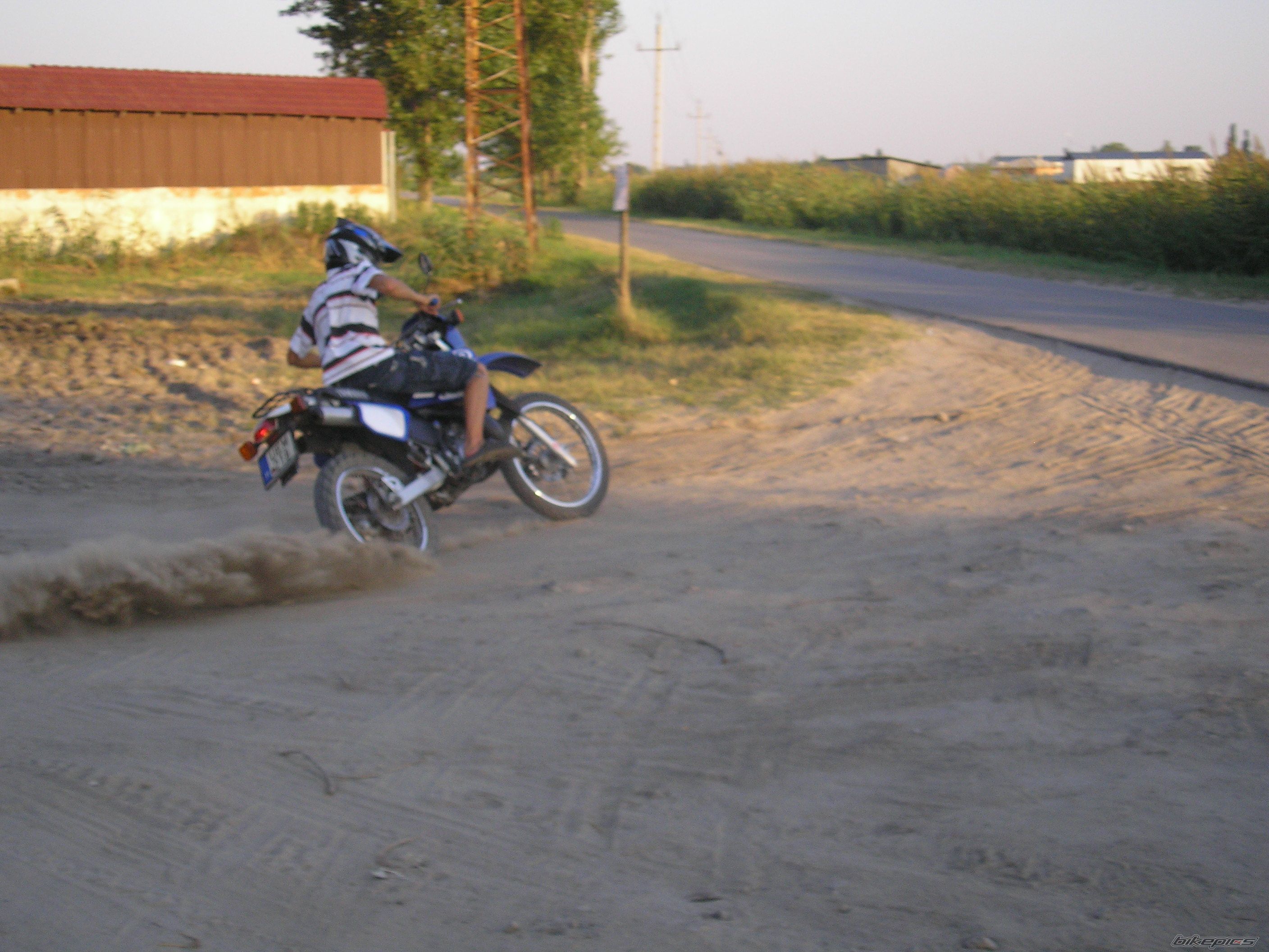 1998 YAMAHA DT 125RE | Picture 1386099 motorcycle photo