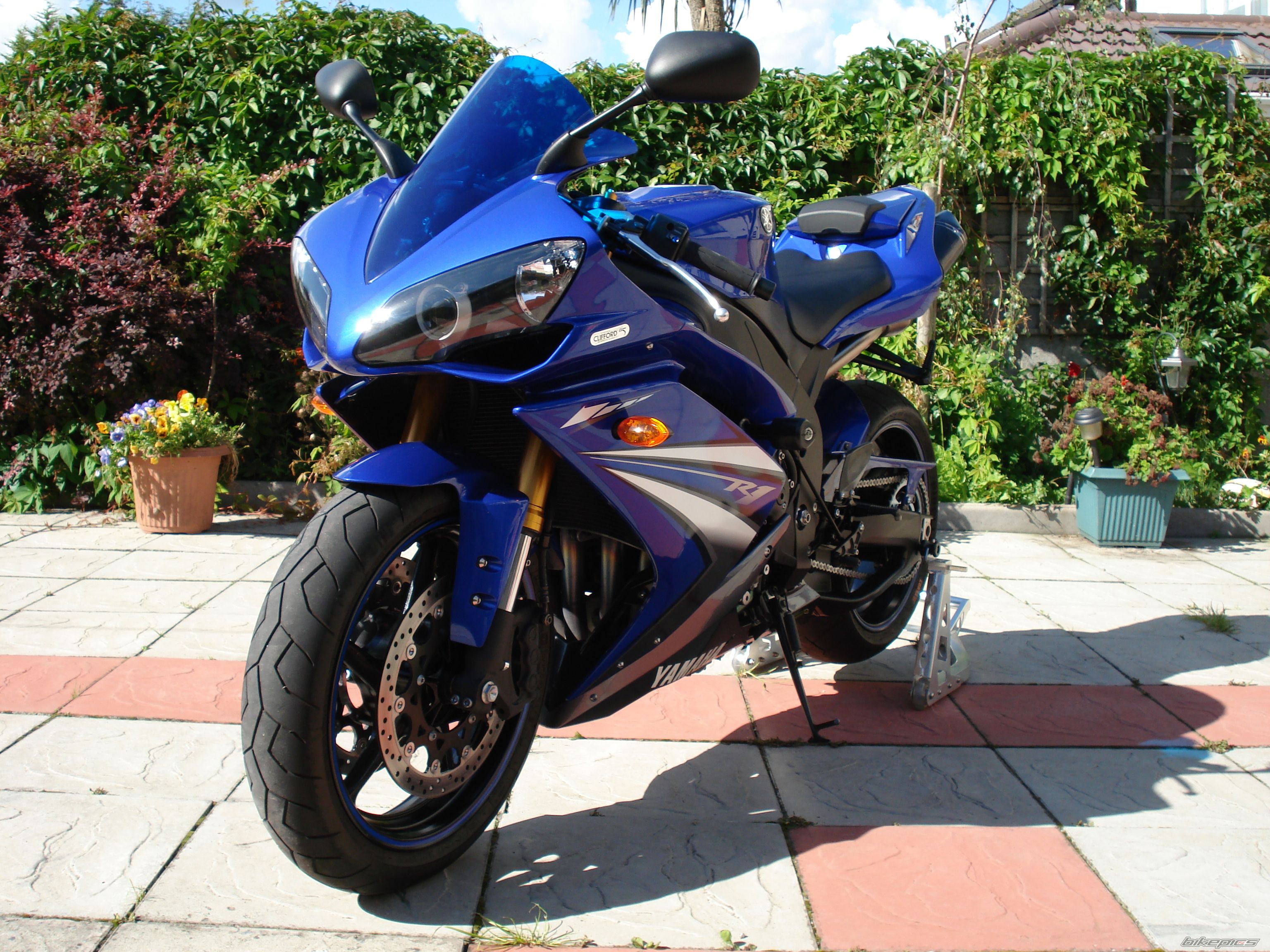 2008 YAMAHA YZF R1 | Picture 1386520 motorcycle photo