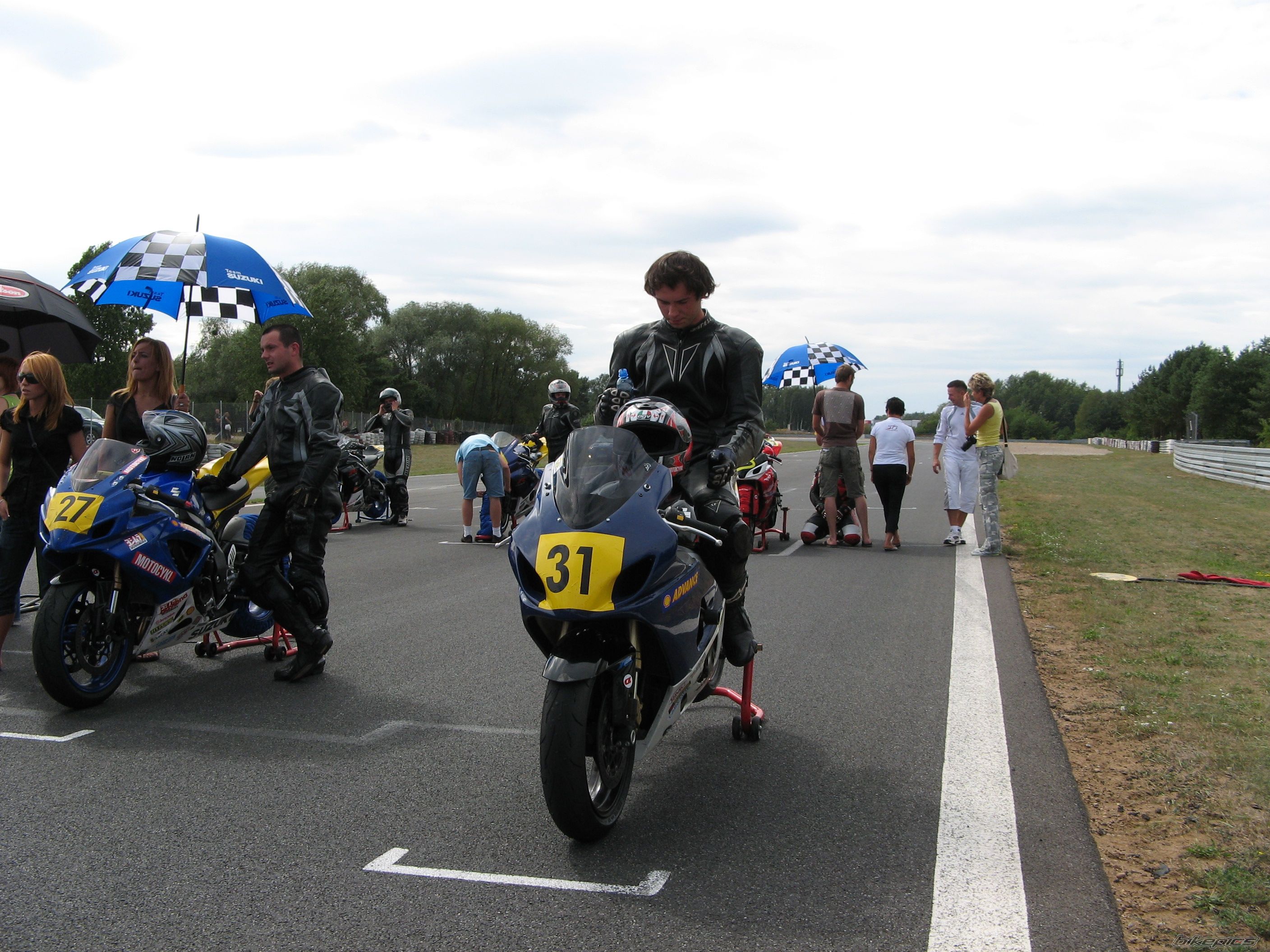 2004 SUZUKI GSX R 600 | Picture 1387039 motorcycle photo