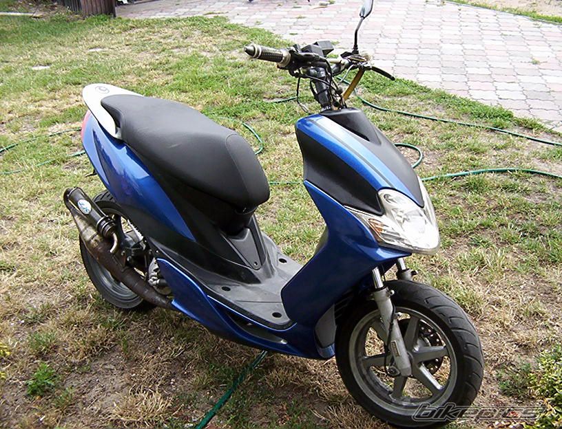 2004 YAMAHA JOG R CS 50 | Picture 1387143 motorcycle photo