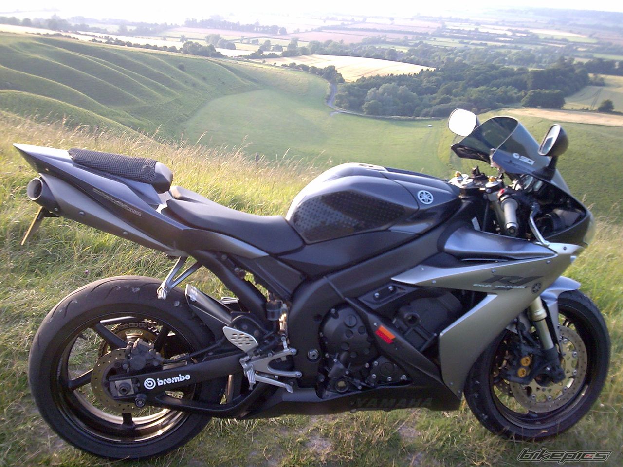 2004 YAMAHA YZF R1 | Picture 1387700 motorcycle photo