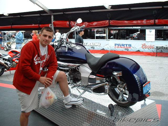 2004 HONDA VALKYRIE RUNE | Picture 138889 motorcycle photo