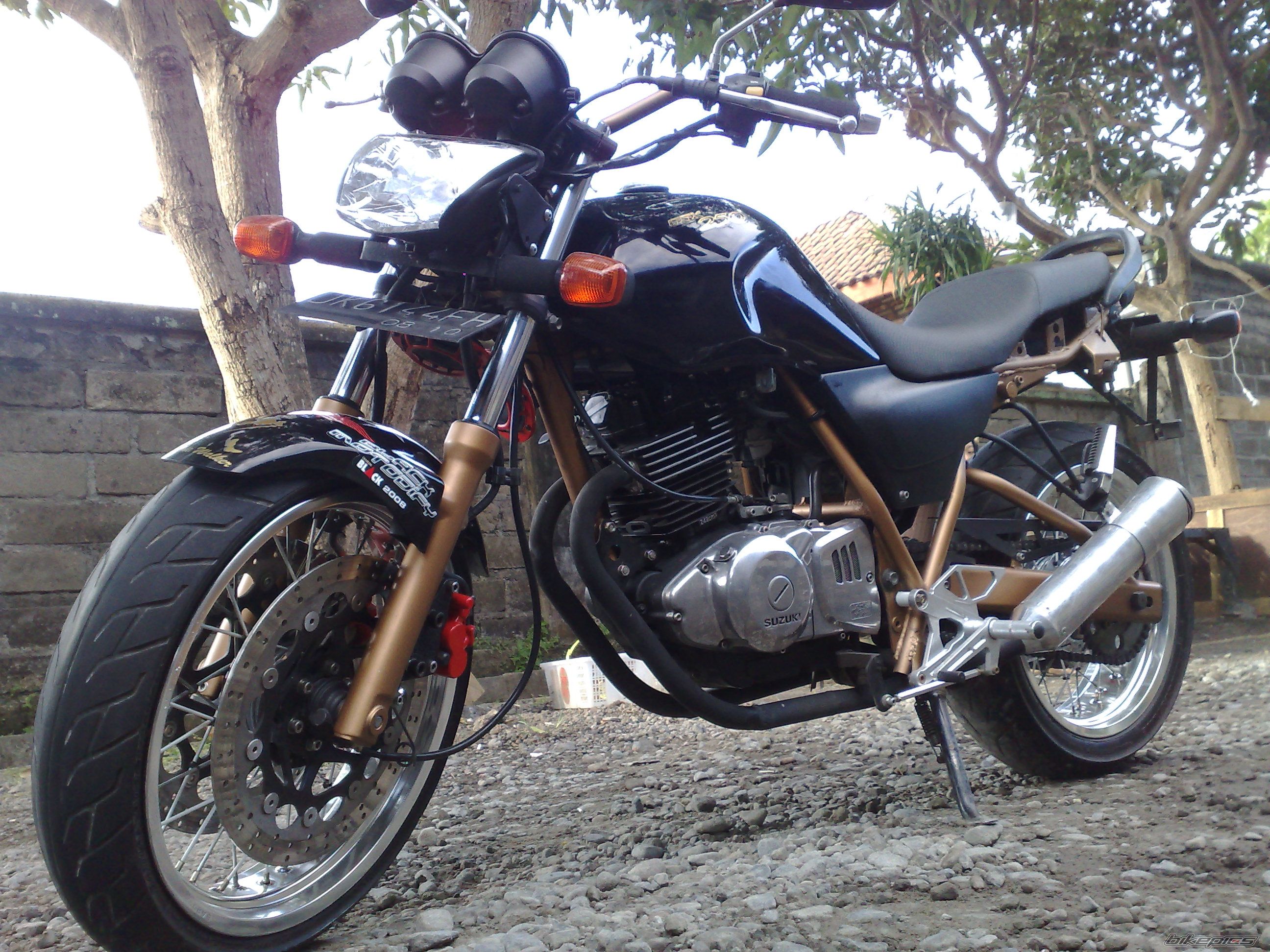 2005 SUZUKI GS 250 | Picture 1389989 motorcycle photo