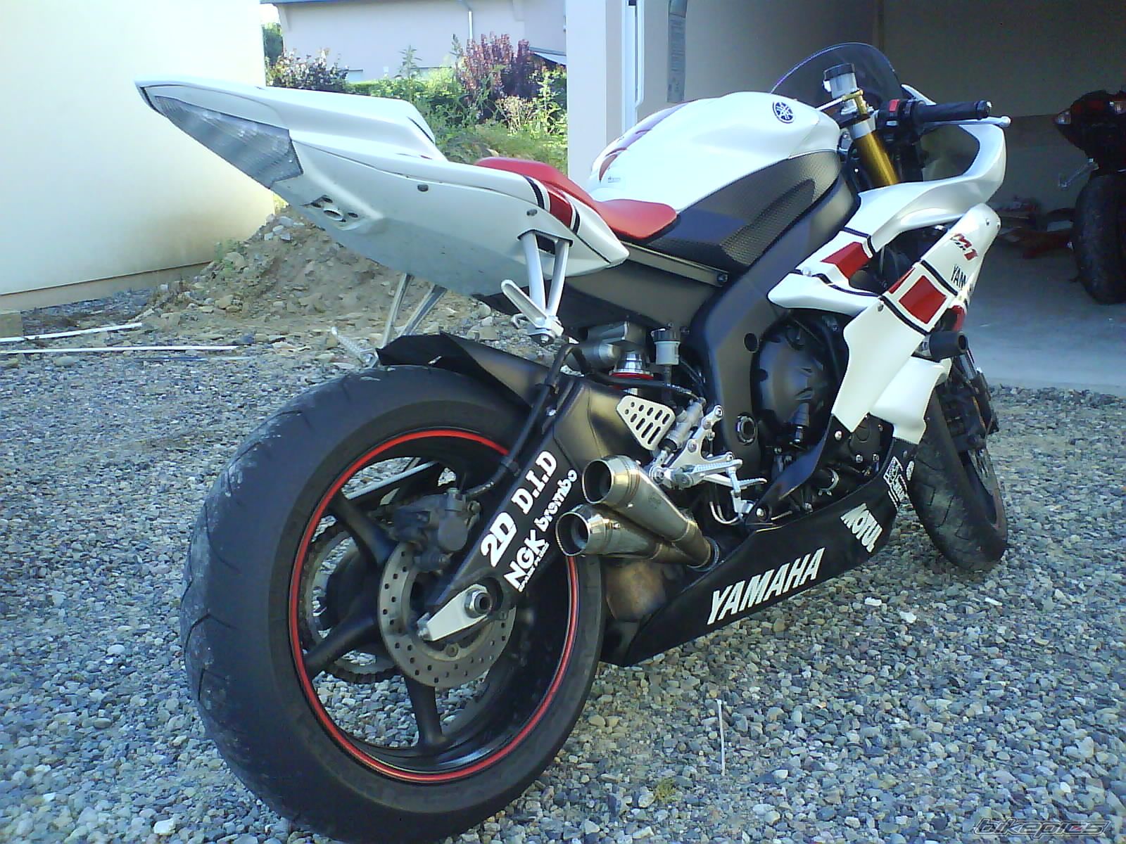 2006 YAMAHA YZF R6 | Picture 1391809 motorcycle photo