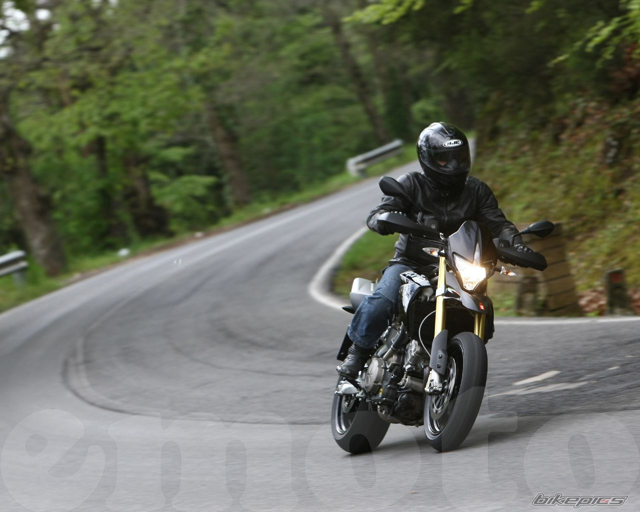 2008 APRILIA SMV 750 DORSODURO | Picture 1393039 motorcycle photo