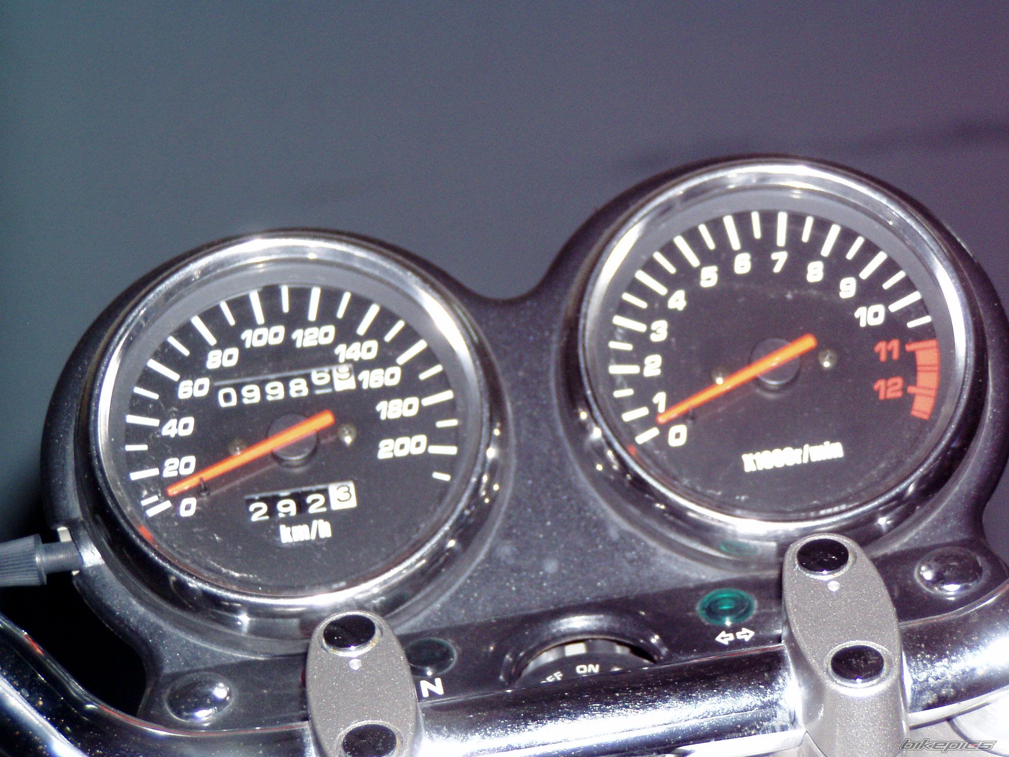 2001 SUZUKI GS 500 | Picture 1393839 motorcycle photo
