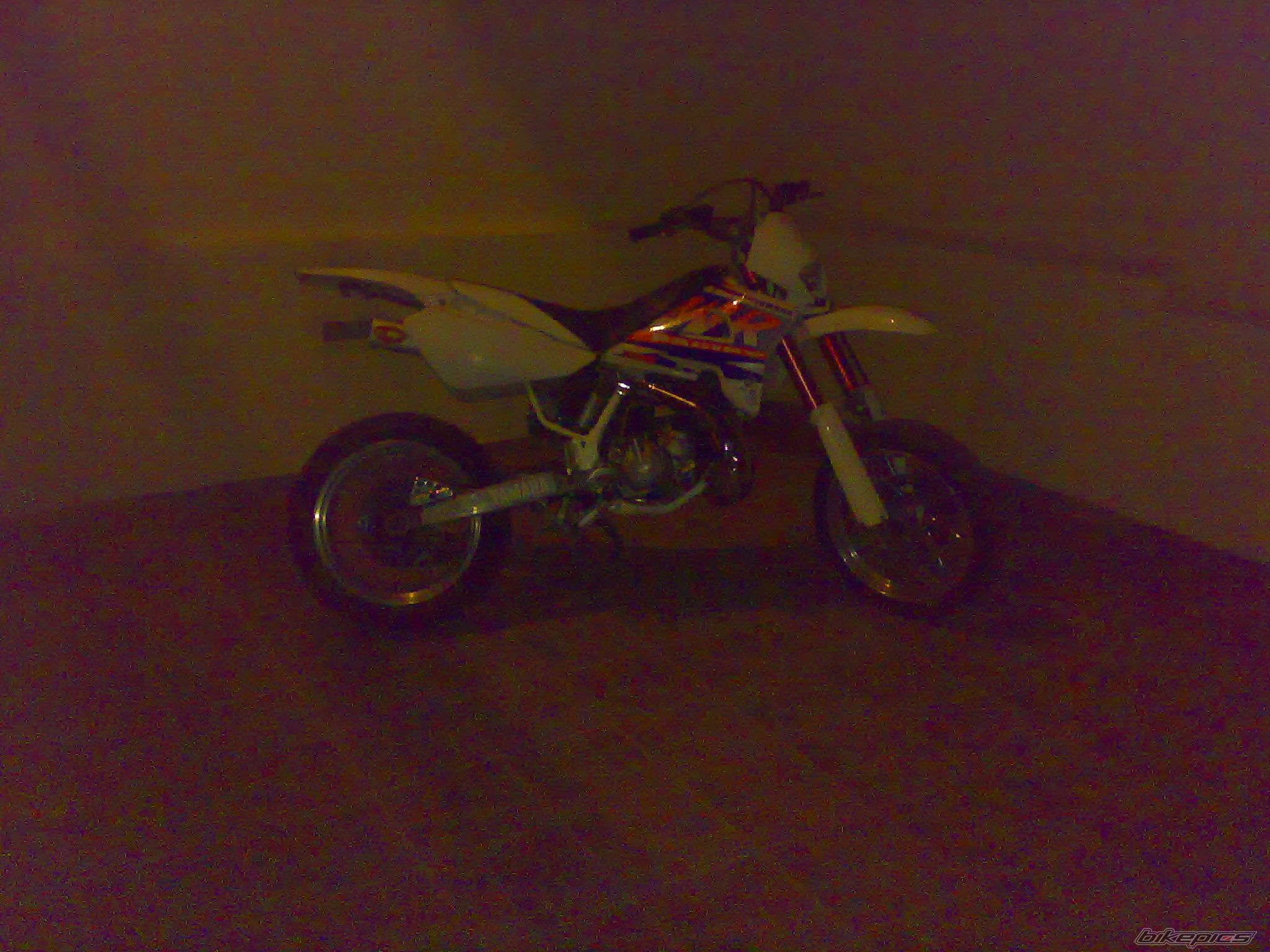 2008 YAMAHA WR 200 | Picture 1394072 motorcycle photo