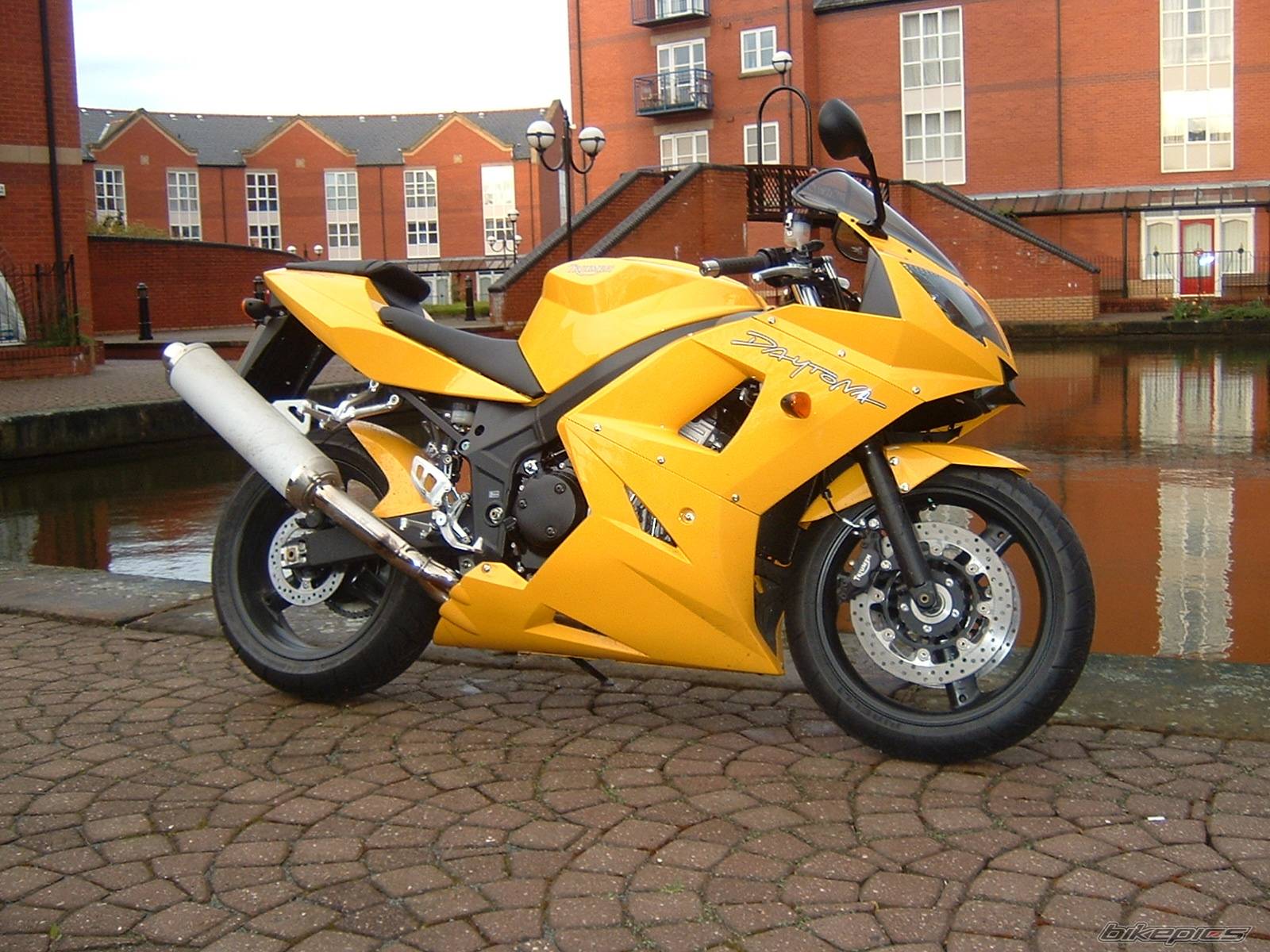 2004 TRIUMPH DAYTONA 600 | Picture 139420 motorcycle photo