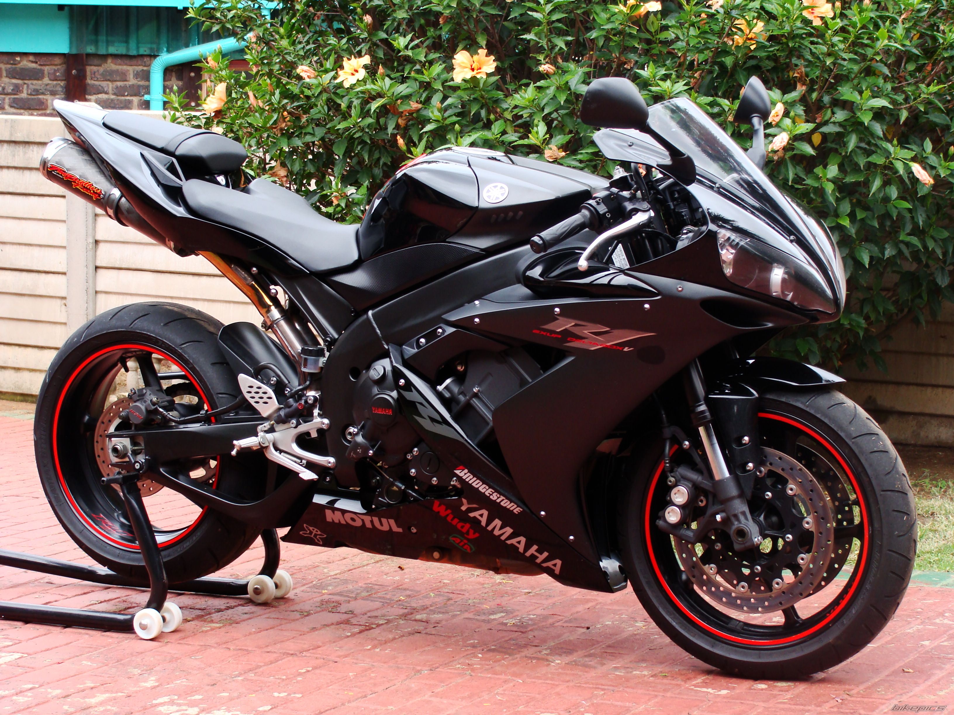 2006 YAMAHA YZF R1 | Picture 1398880 motorcycle photo