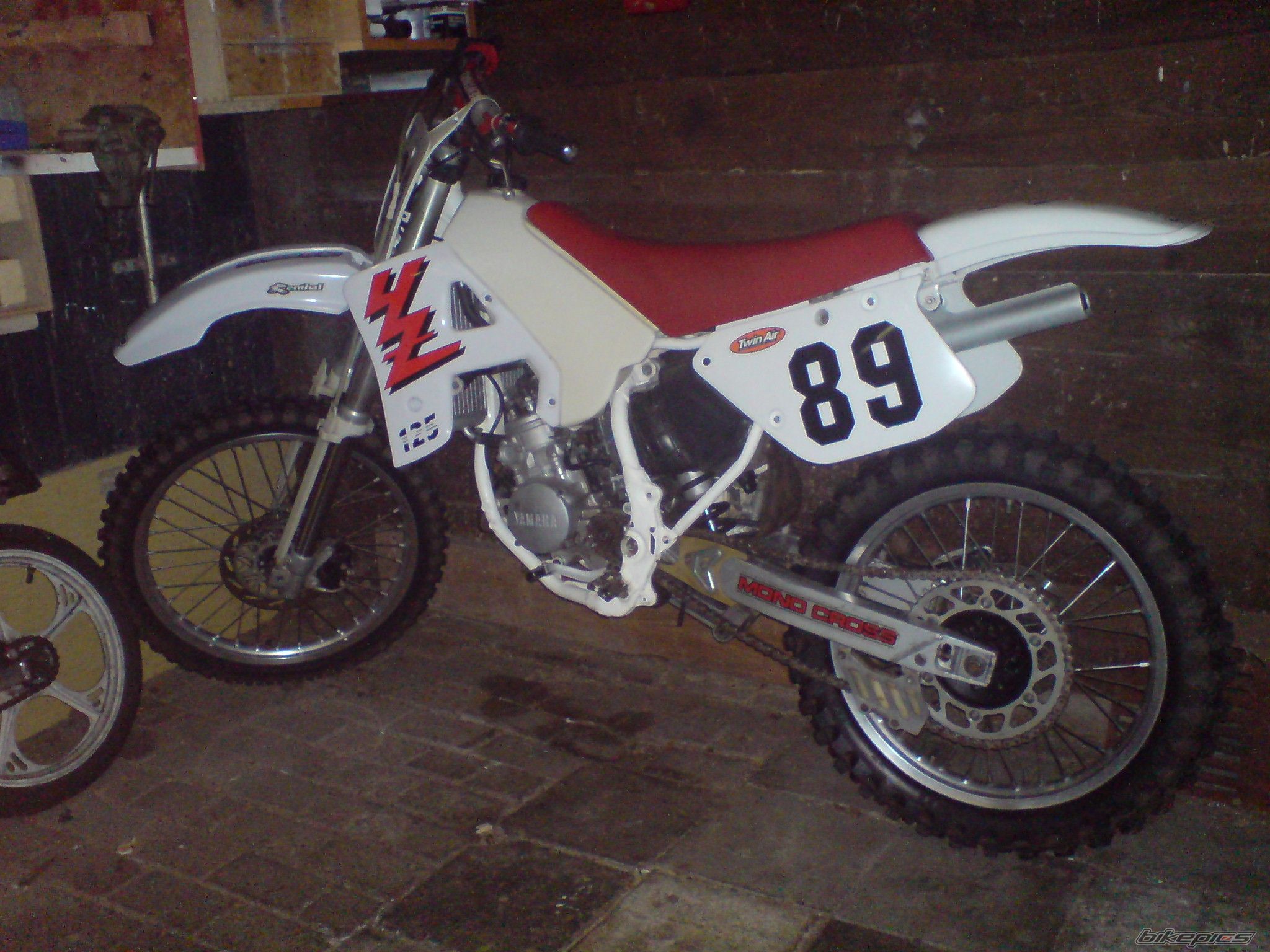 1989 YAMAHA YZ 125 | Picture 1400116 motorcycle photo