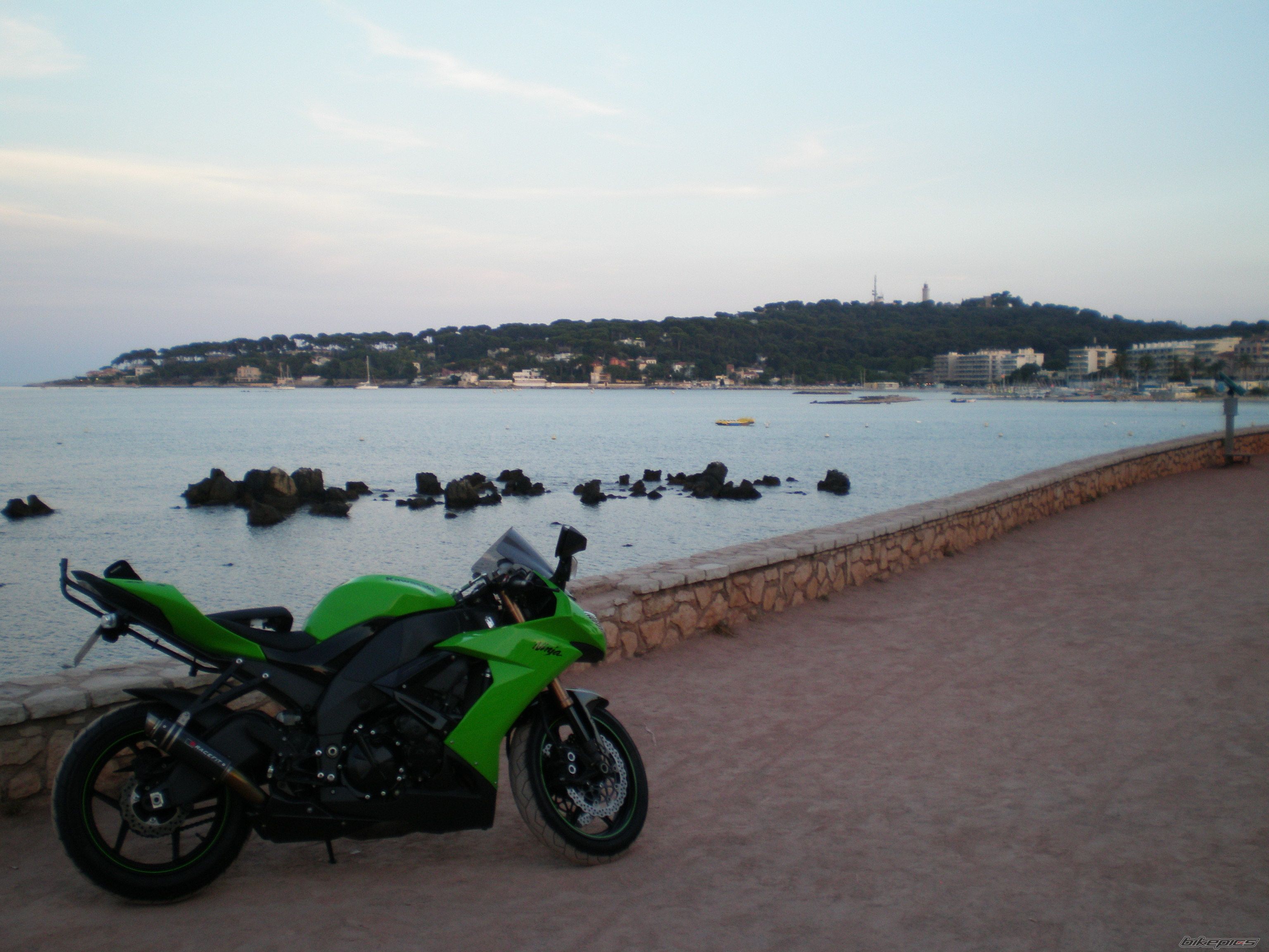 2008 KAWASAKI ZX 10R | Picture 1400131 motorcycle photo