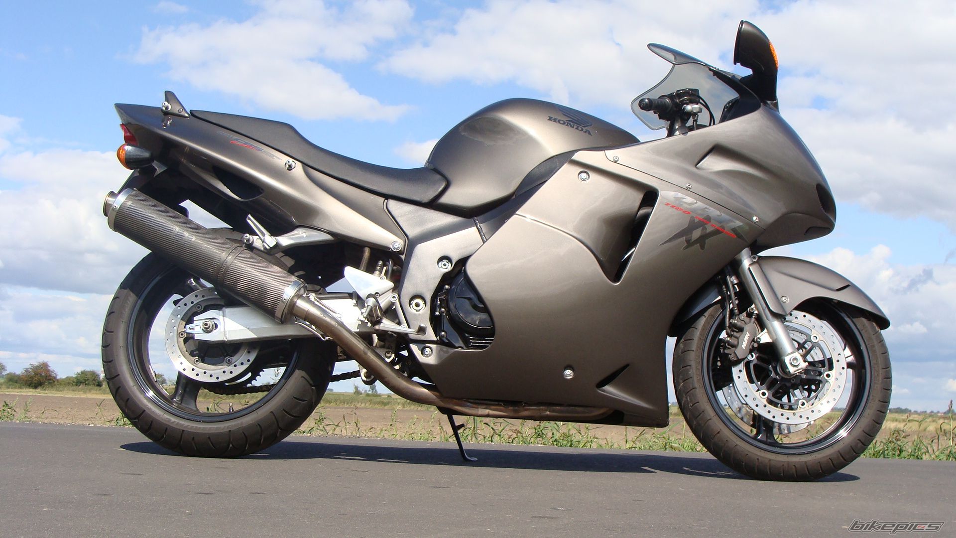 1996 HONDA CBR 1100 BLACKBIRD | Picture 1403654 motorcycle photo