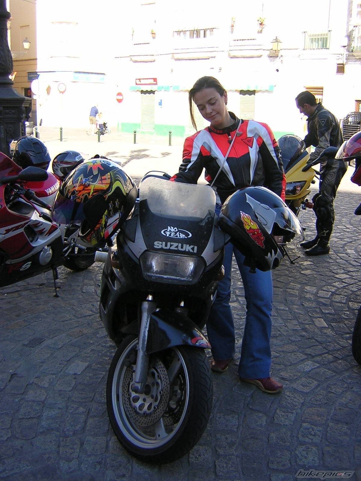 1990 SUZUKI GSX 750F | Picture 140705 motorcycle photo