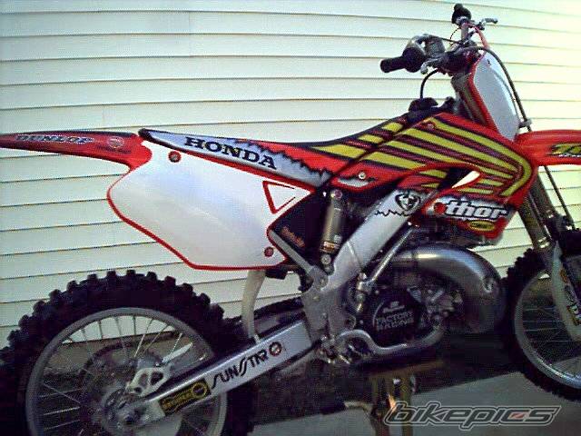 2001 HONDA CR 250 | Picture 140730 motorcycle photo