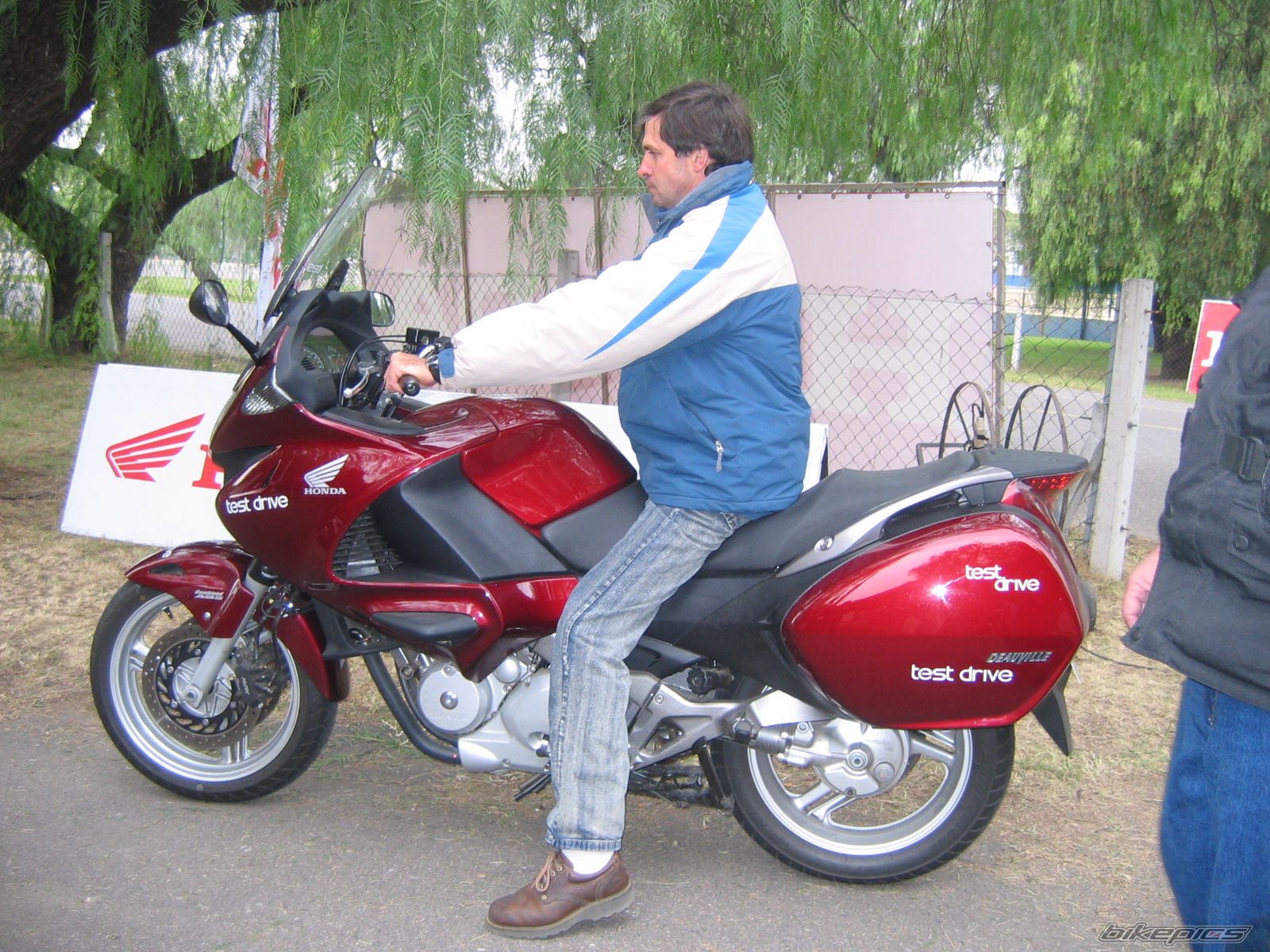 2008 HONDA NT 700 V DEAUVILLE | Picture 1407411 motorcycle photo