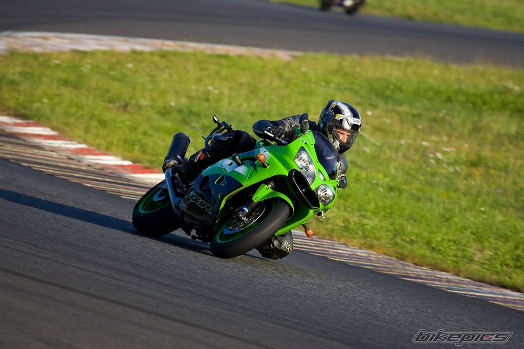 2002 KAWASAKI ZX 9R | Picture 1407535 motorcycle photo