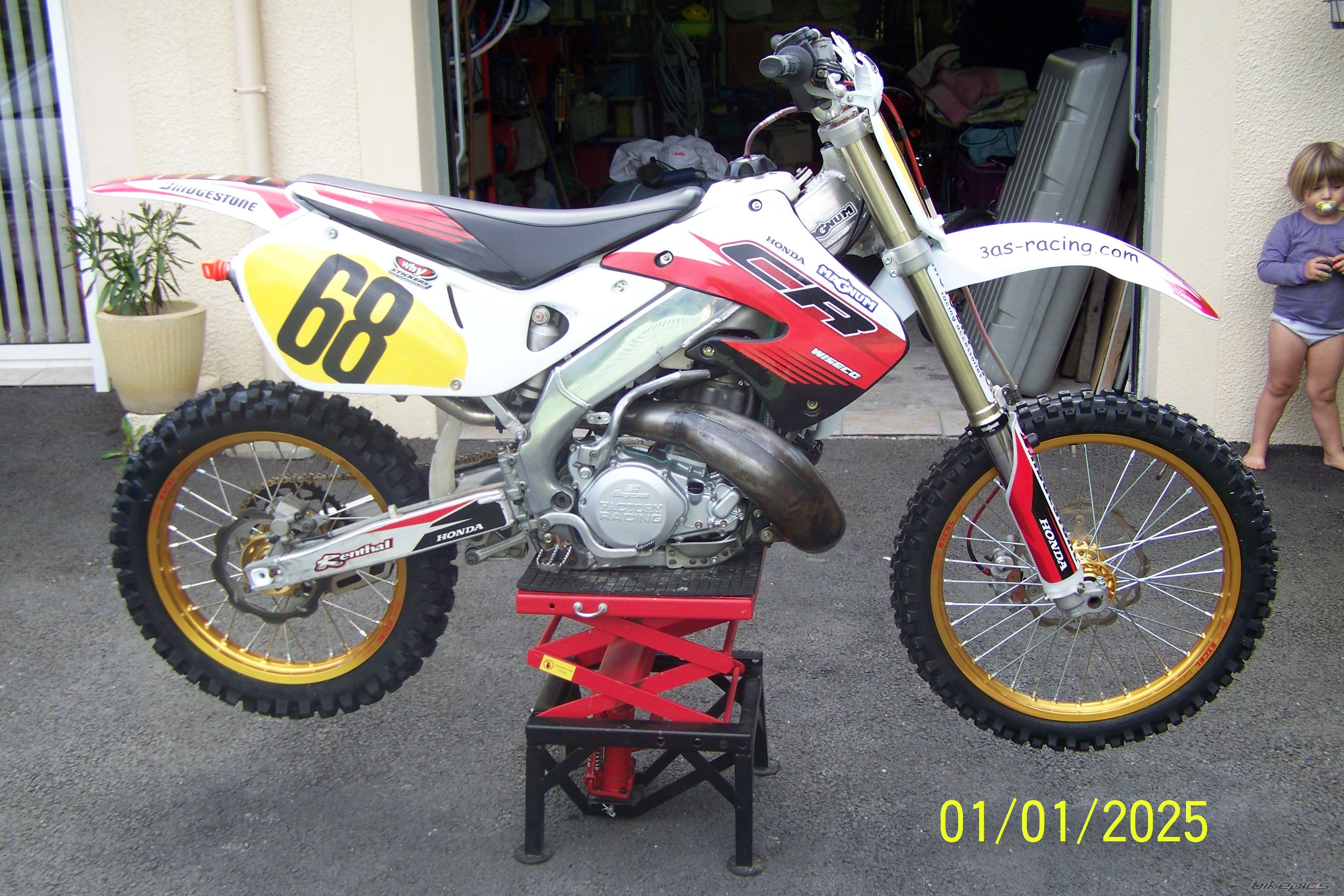 1998 HONDA CR 500 | Picture 1409215 motorcycle photo