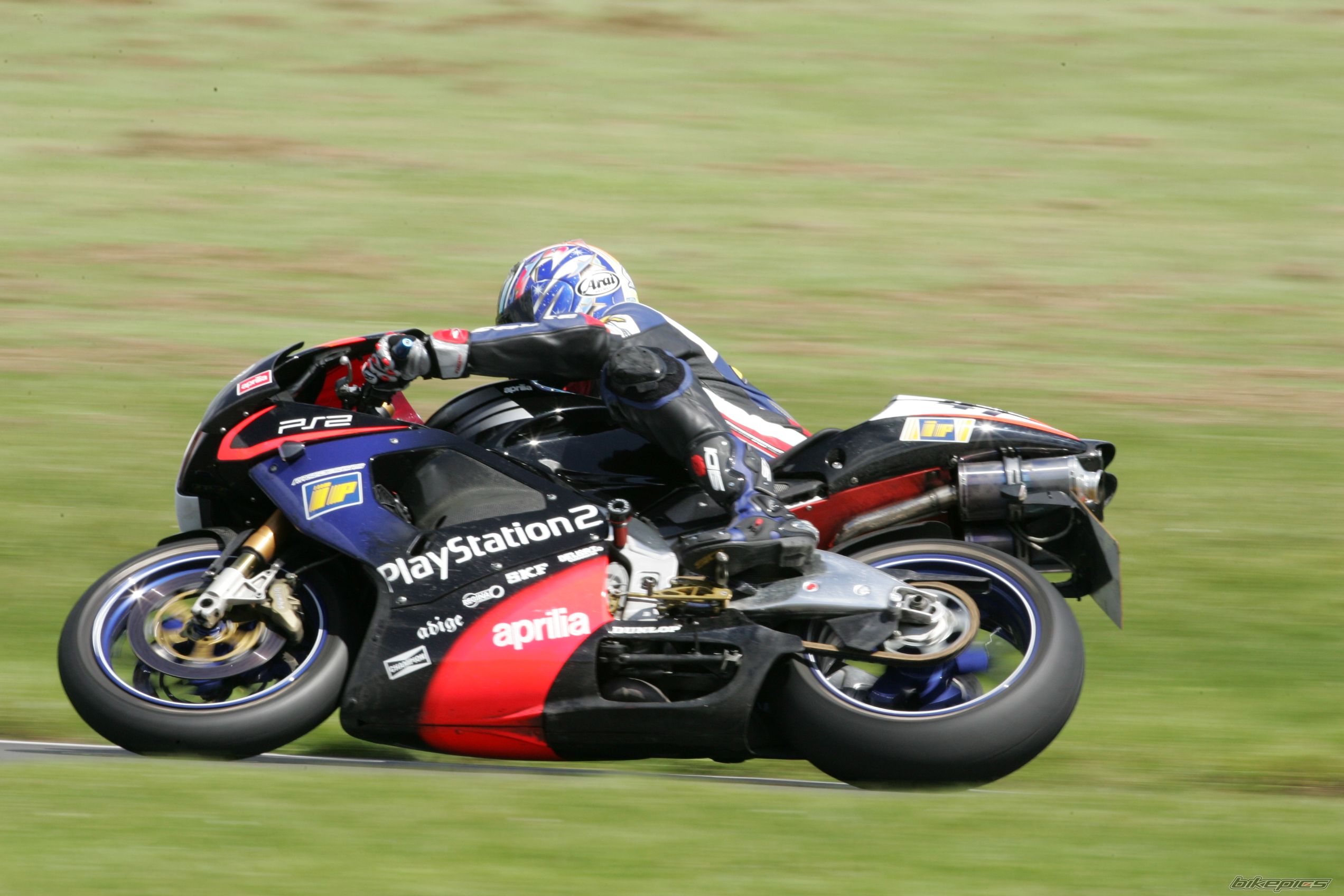 2001 APRILIA RSV 1000R MILLE | Picture 1410212 motorcycle photo