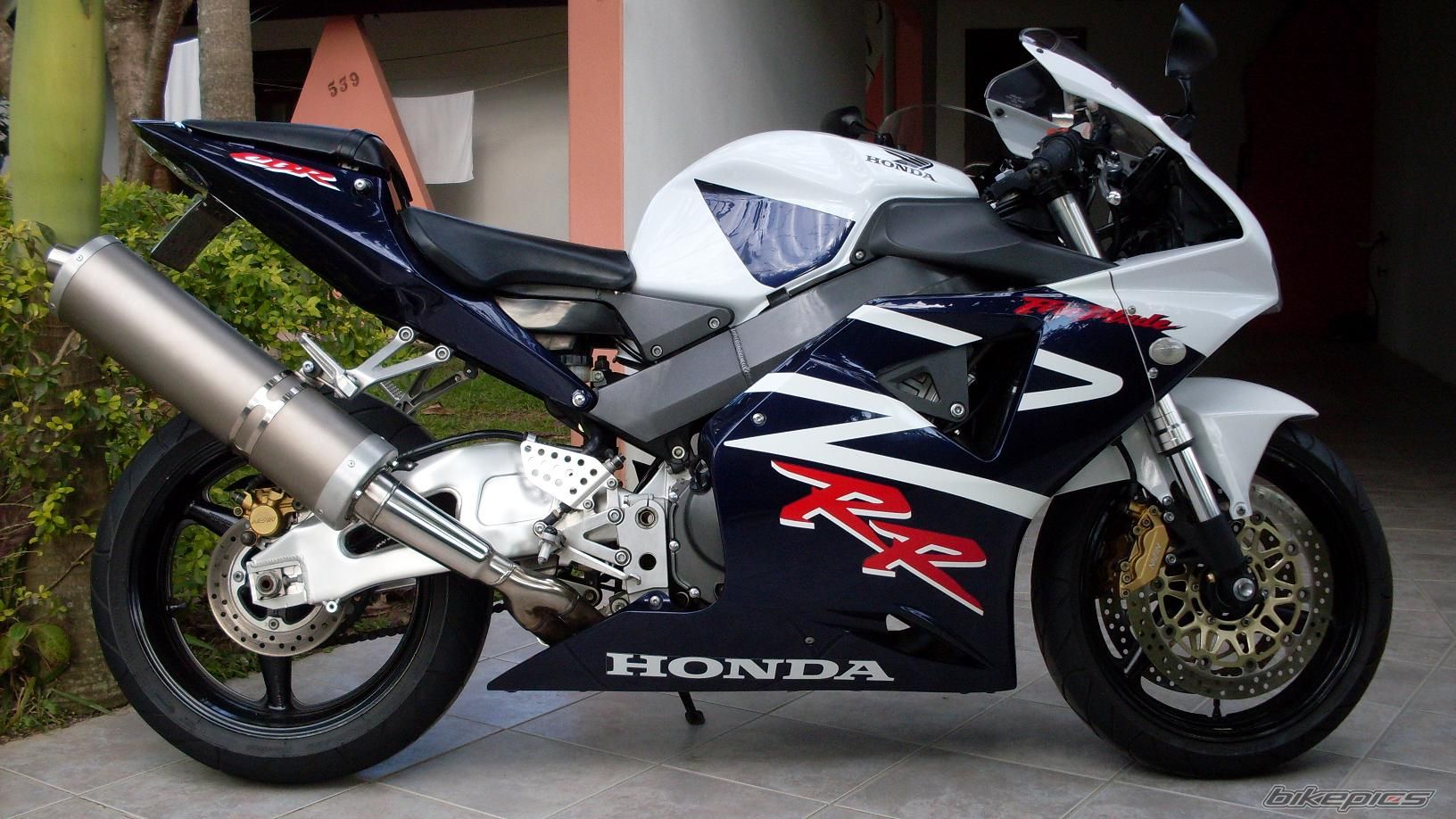 2002 HONDA CBR 900 | Picture 1410229 motorcycle photo