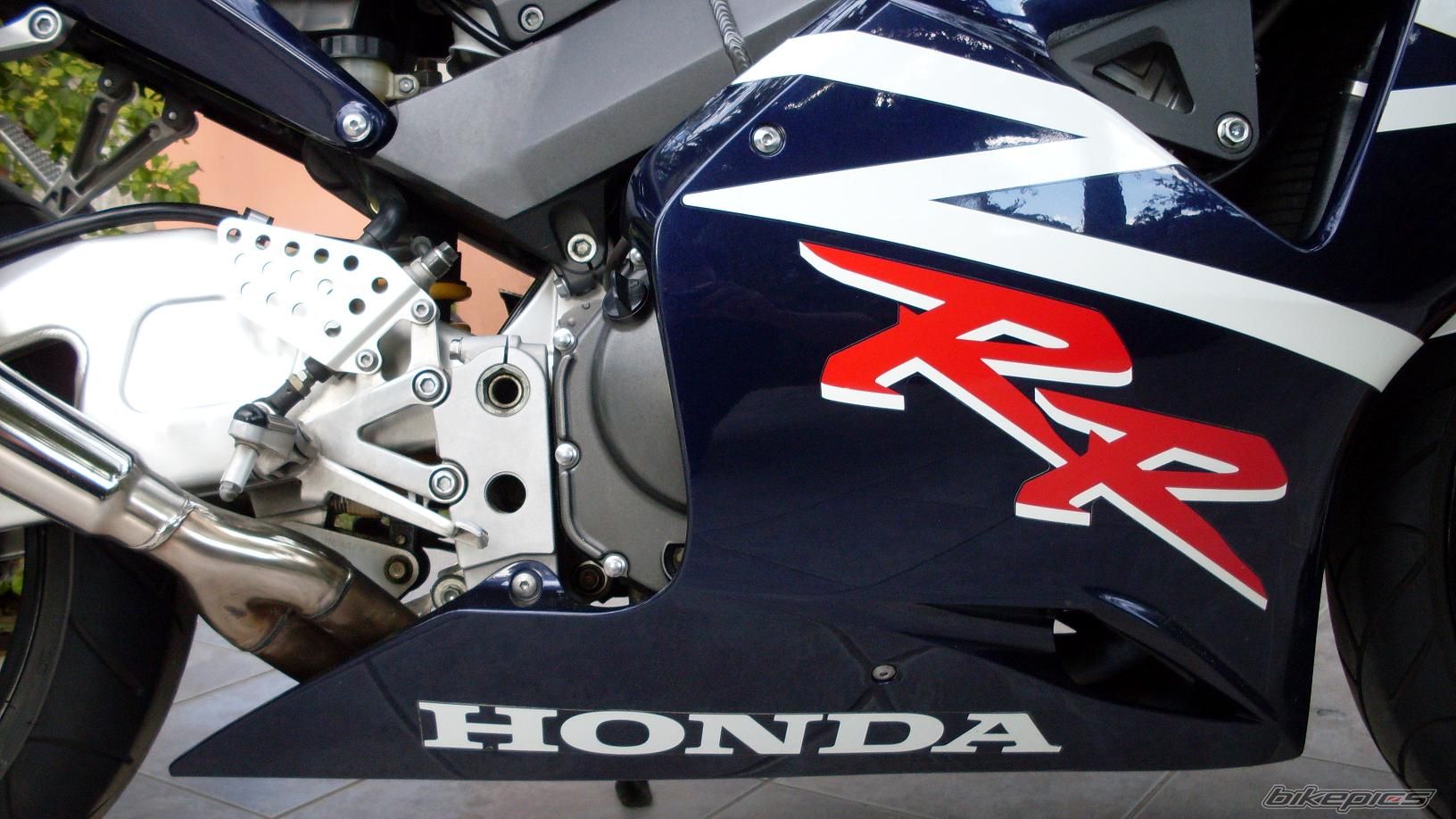 2002 HONDA CBR 900 | Picture 1410232 motorcycle photo