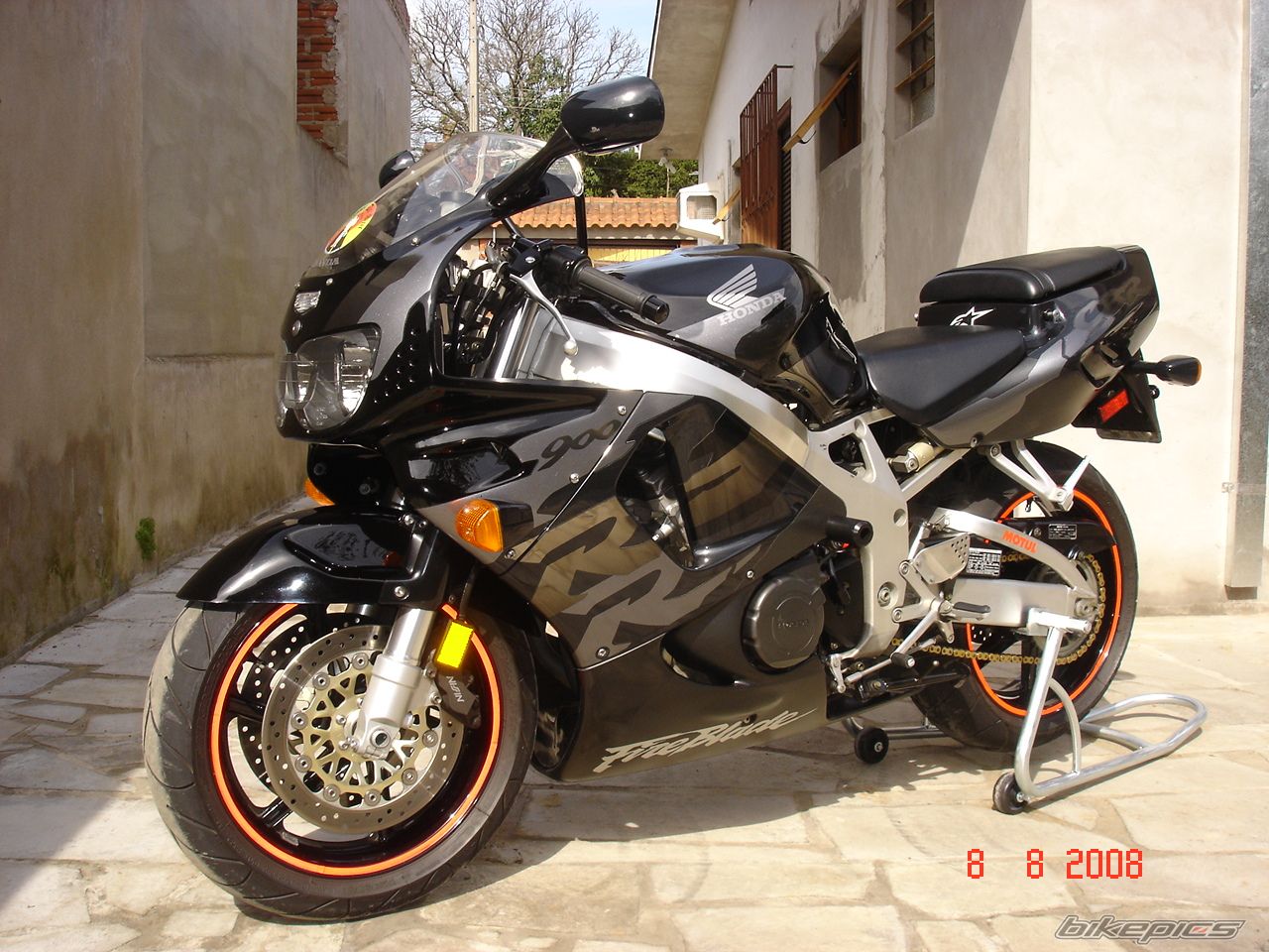 1997 HONDA CBR 900 | Picture 1410247 motorcycle photo