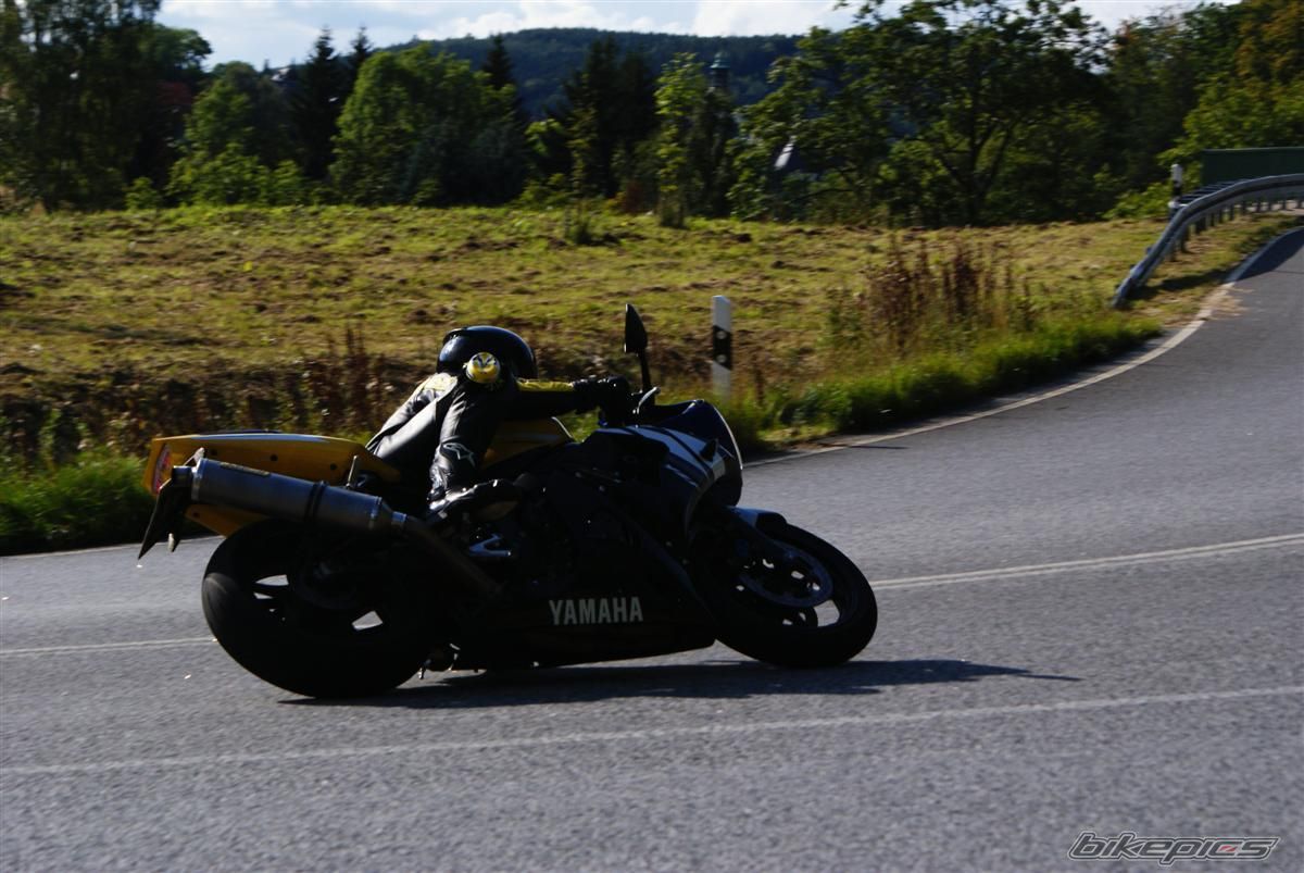 2003 YAMAHA YZF R6 | Picture 1410844 motorcycle photo