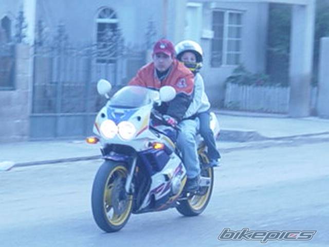 1994 YAMAHA FZR 600 | Picture 141168 motorcycle photo
