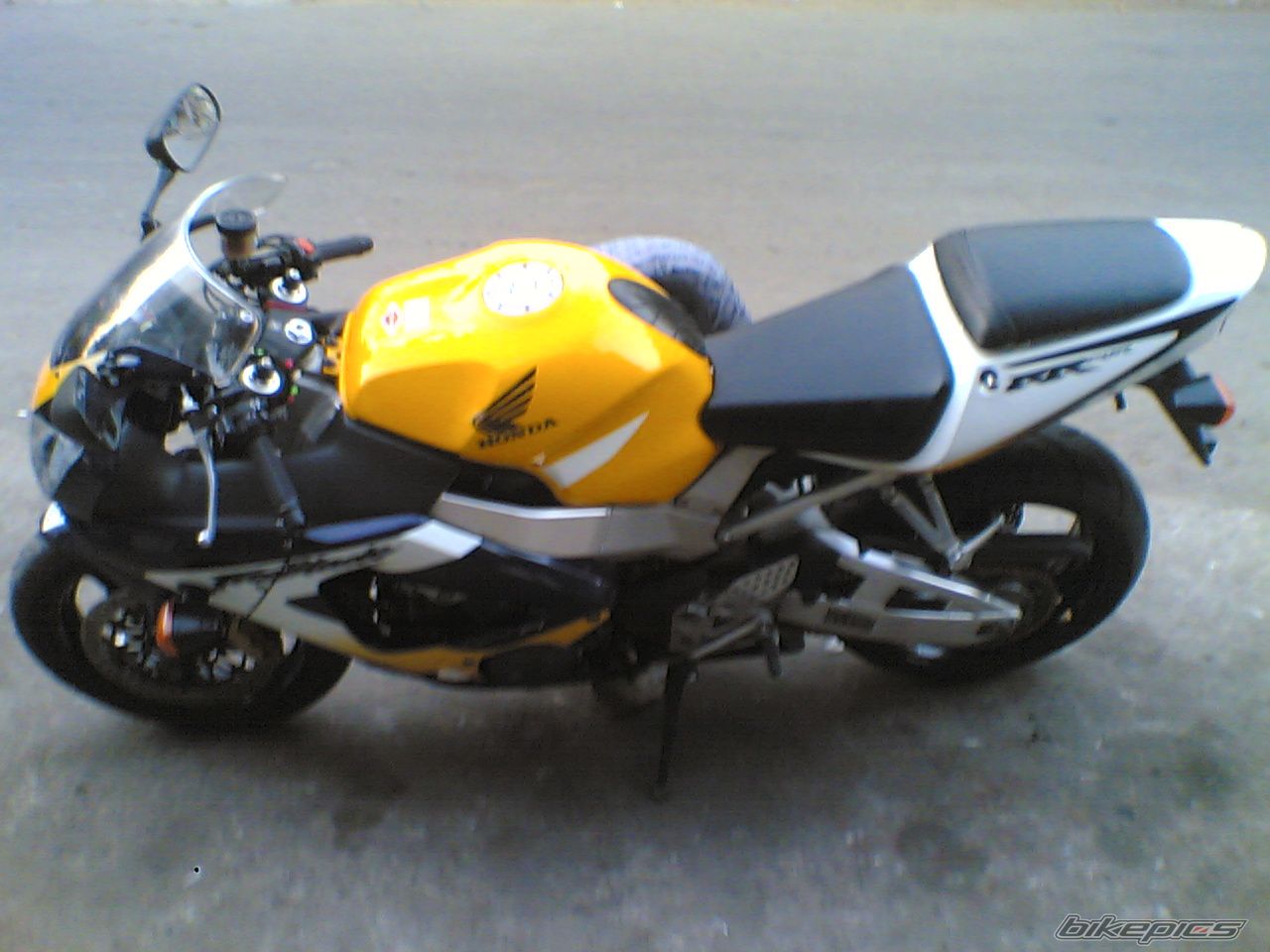 2007 YAMAHA YZF R1 | Picture 1412046 motorcycle photo