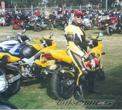 1999 HONDA VTR 1000 | Picture 1414 motorcycle photo